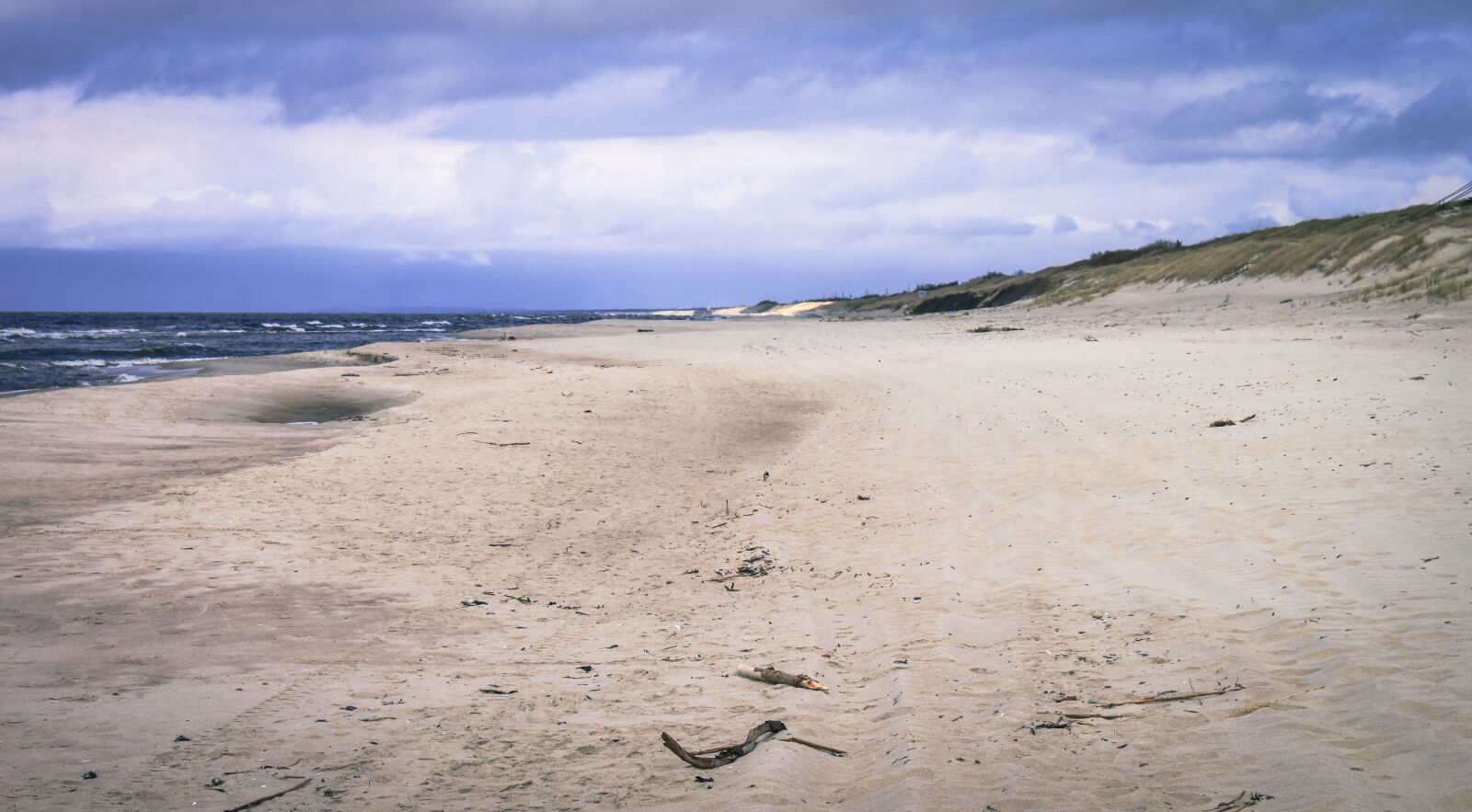 Canon EOS 500D (EOS Rebel T1i / EOS Kiss X3) sample photo. Beach, beautiful, clouds, holidays photography