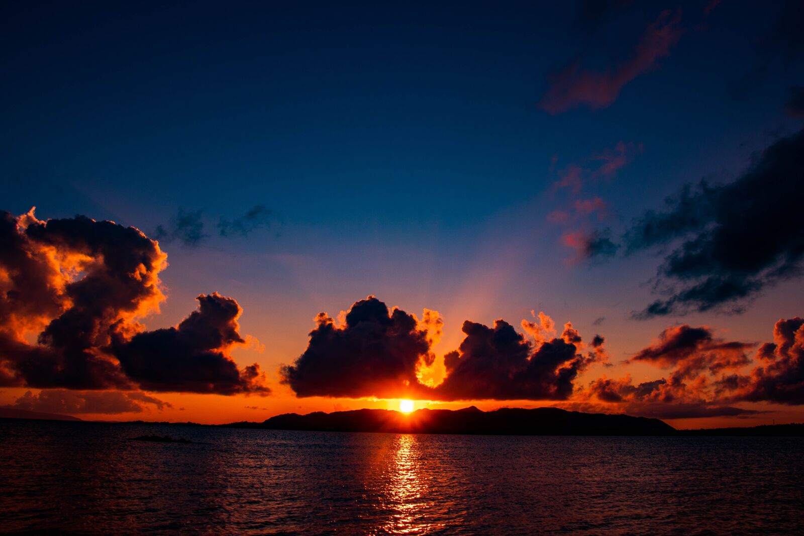 Canon EF-S 18-135mm F3.5-5.6 IS USM sample photo. Sea, sunset, japan photography