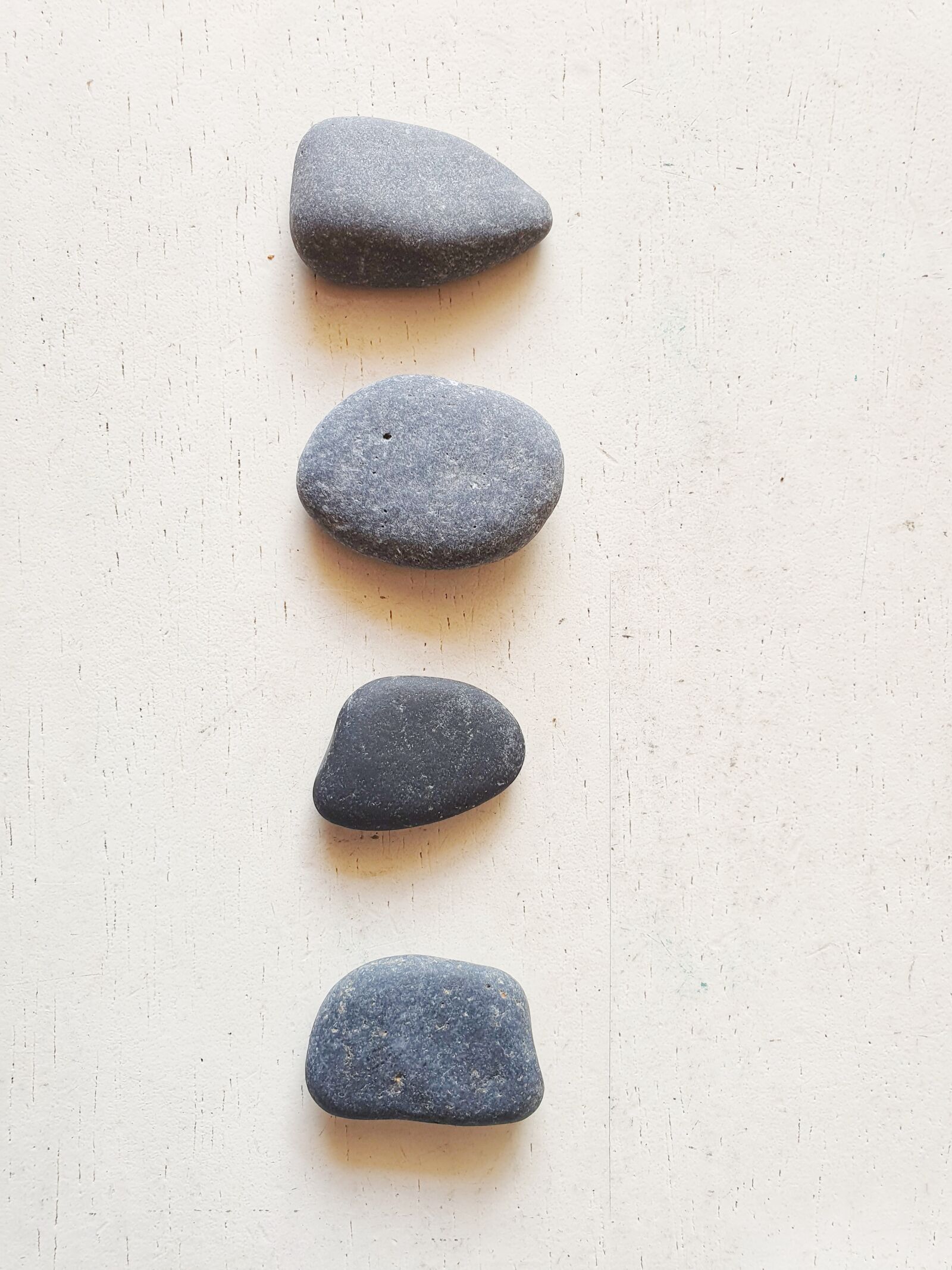 Samsung Galaxy S10 sample photo. Four, grey, white photography