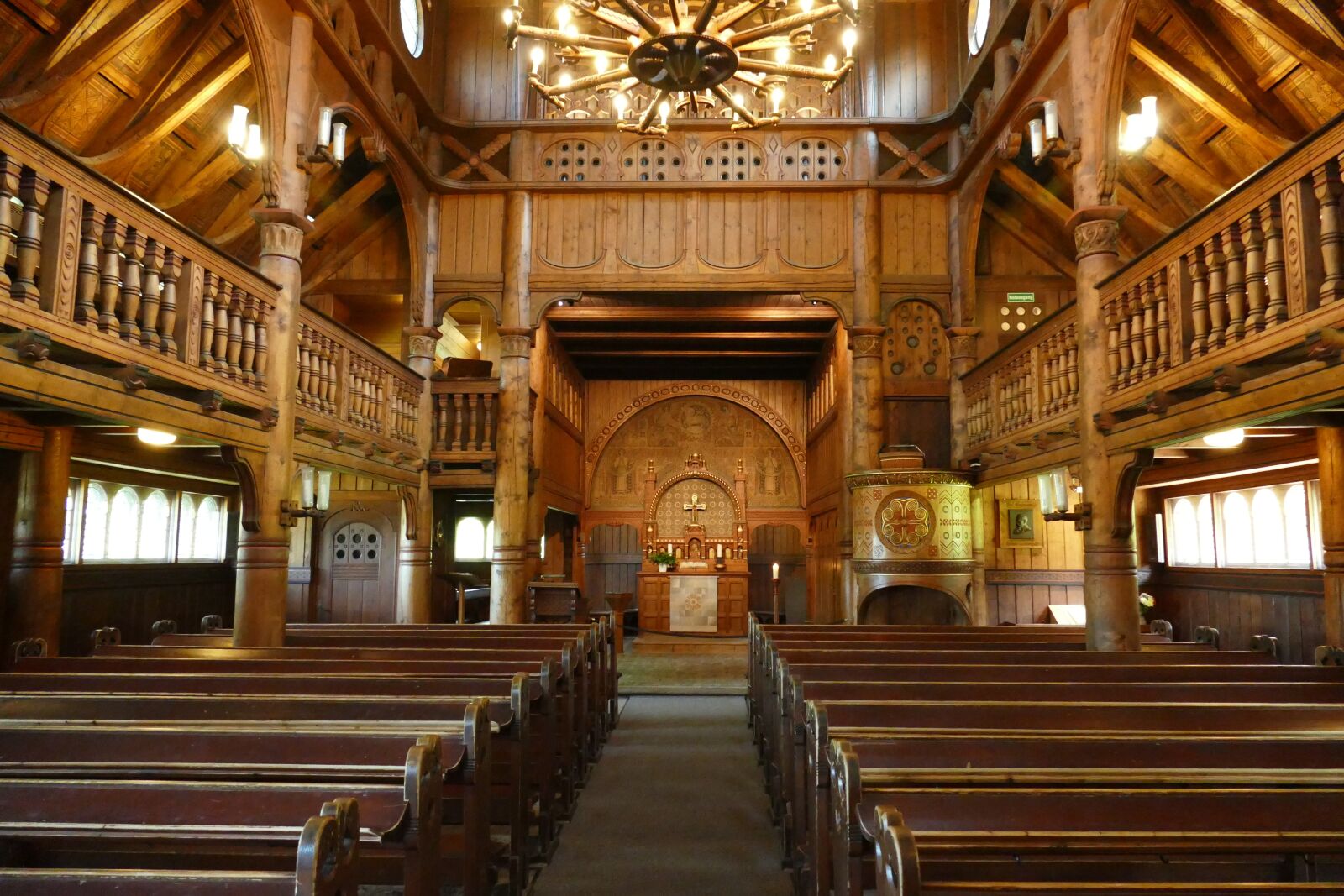 Panasonic Lumix DMC-FZ1000 sample photo. Nave, interior, benches photography
