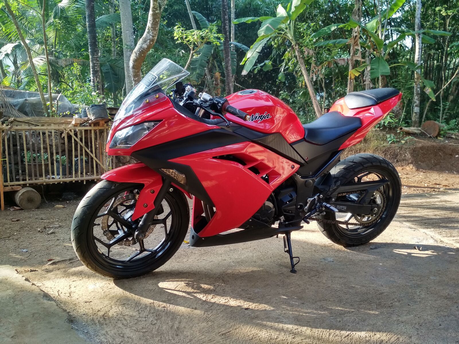 Xiaomi Redmi 4X sample photo. Motor, red, morning photography