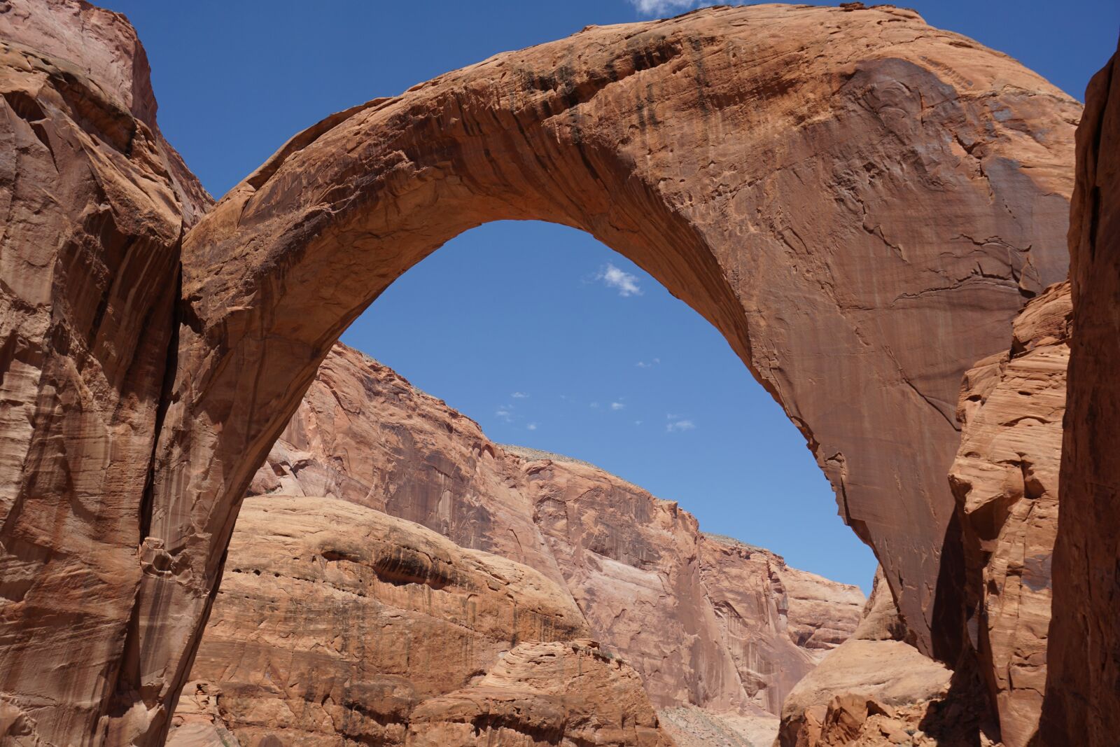 Sony E 16-50mm F3.5-5.6 PZ OSS sample photo. Lake powell, arch, arizona photography