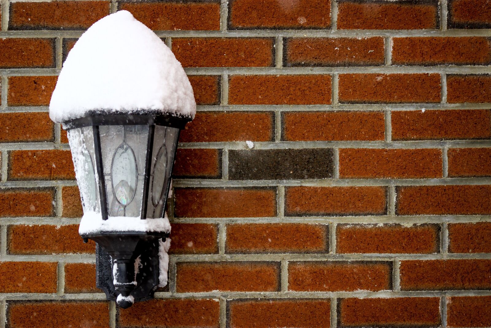 Canon EOS 600D (Rebel EOS T3i / EOS Kiss X5) sample photo. Wall, brick, old photography