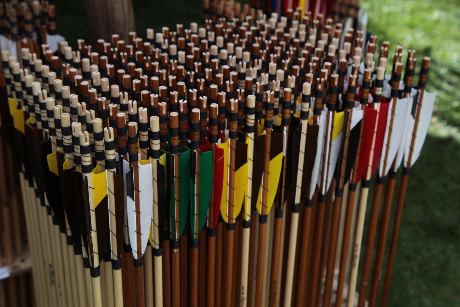 Canon EOS 5D Mark II sample photo. Arrows, colorful, color photography