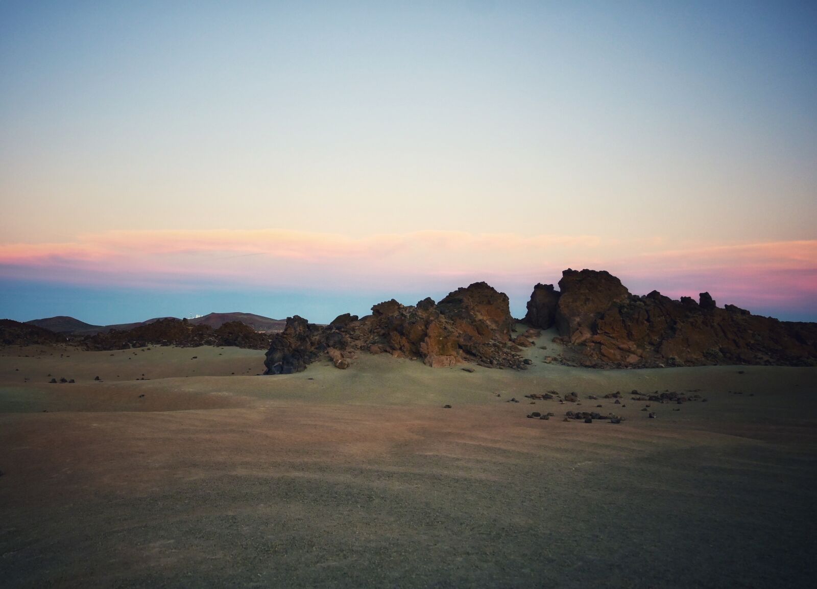 Nikon Nikkor Z 24-70mm F2.8 S sample photo. Lunar landscape, sunset, observatory photography