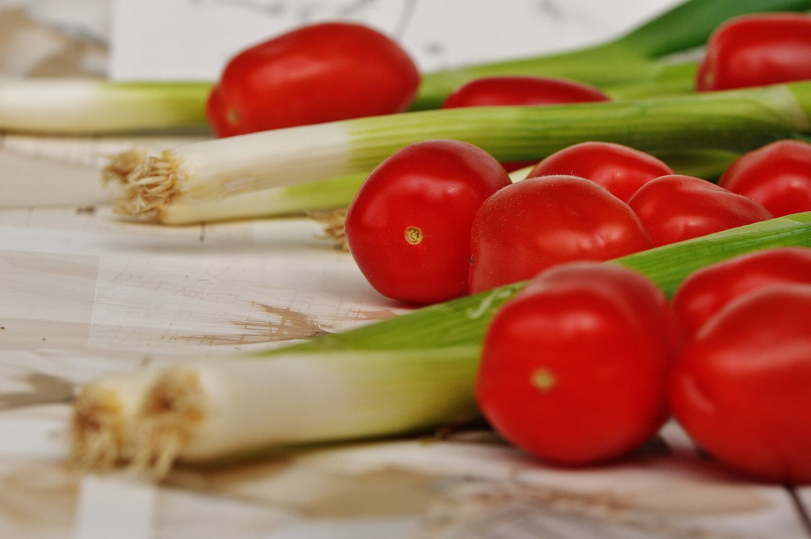 Nikon D3200 sample photo. Tomatoes, spring onions, vegetables photography