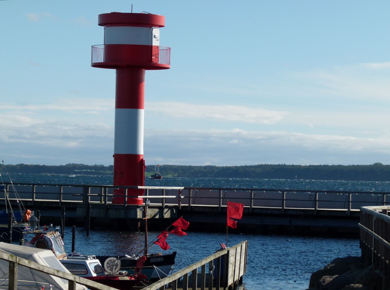 Panasonic Lumix DMC-FZ100 sample photo. Maritime, lighthouse, baltic sea photography