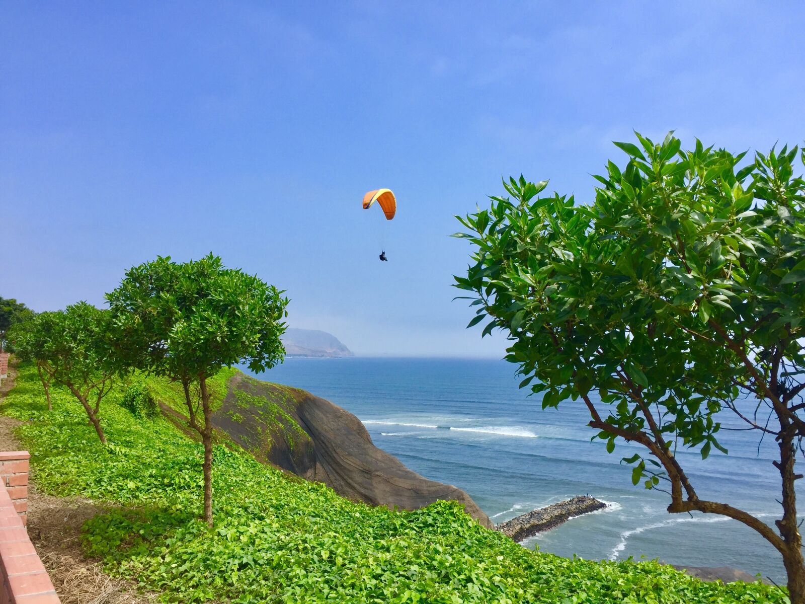 Apple iPhone 6 sample photo. Lima, peru, paragliding photography