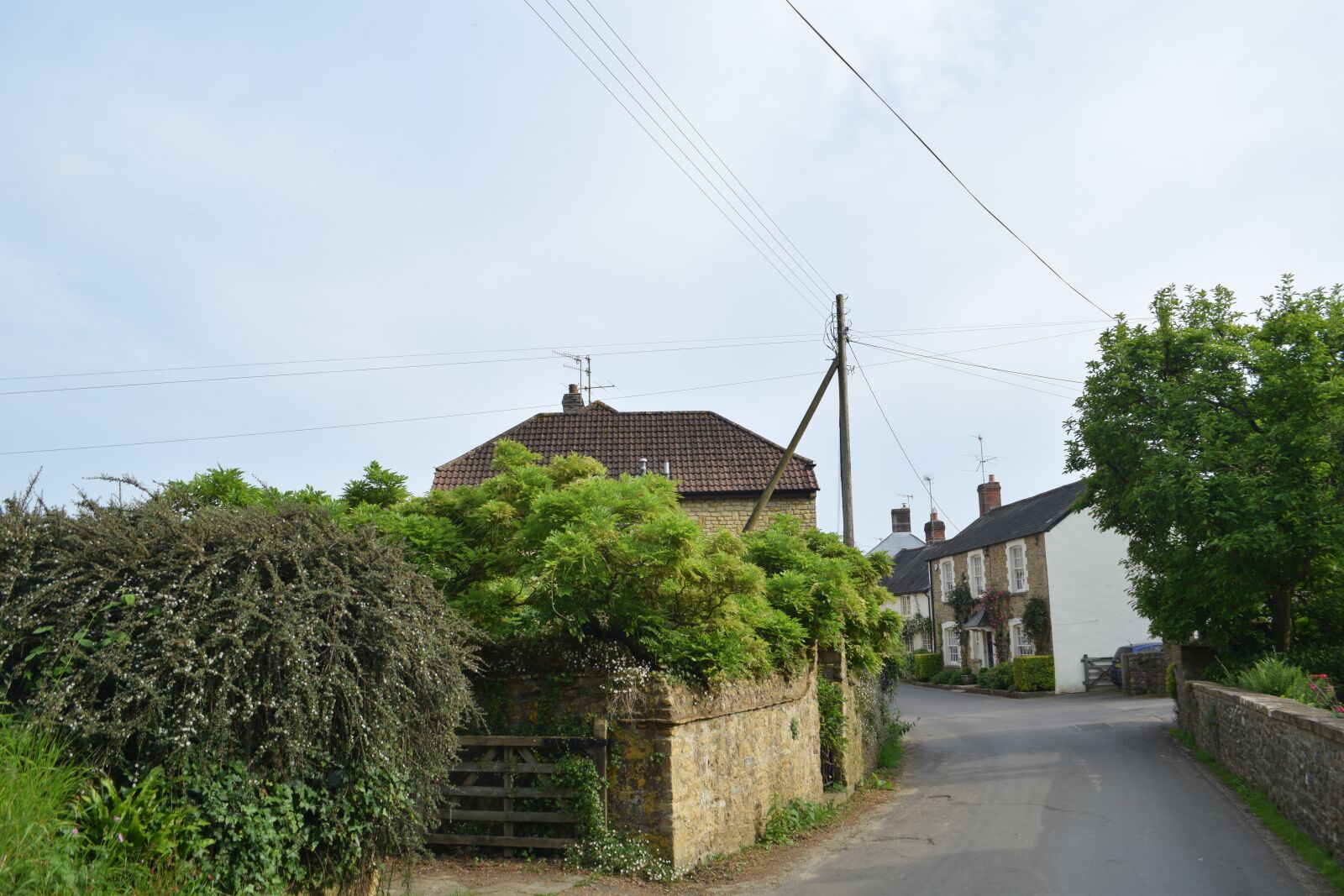 Nikon D3300 sample photo. Small, street, england photography