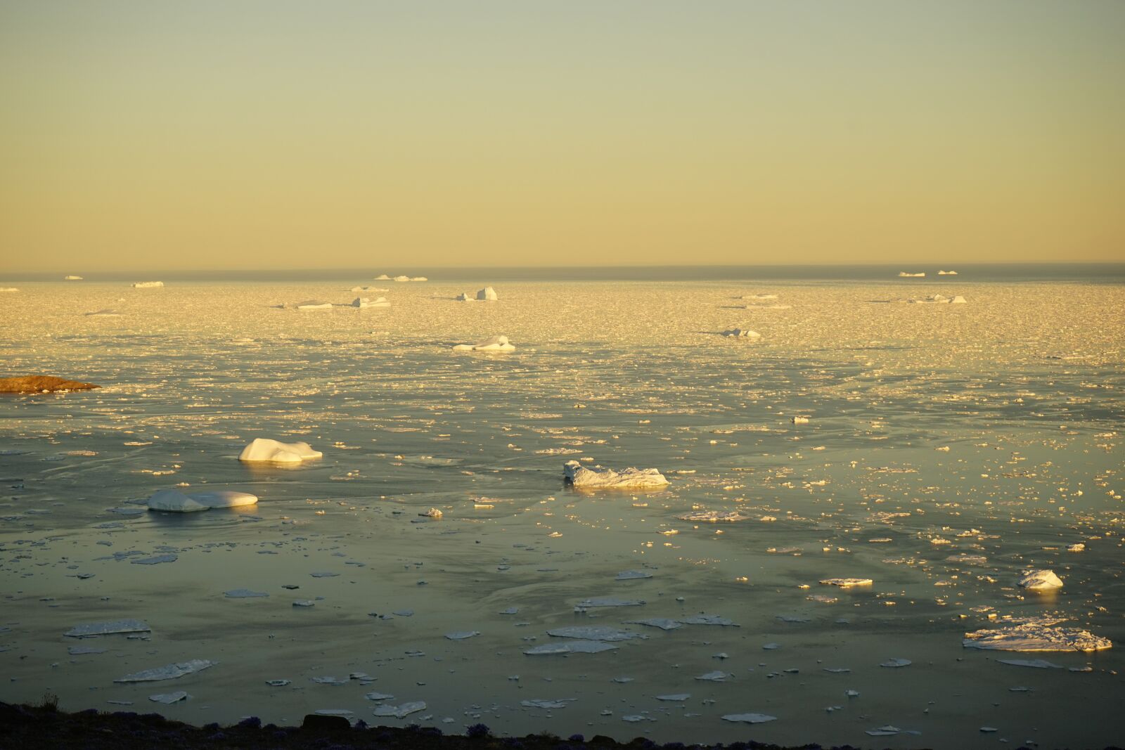 Sony a7 + Sony FE 28-70mm F3.5-5.6 OSS sample photo. Greenland, ice, icebergs photography