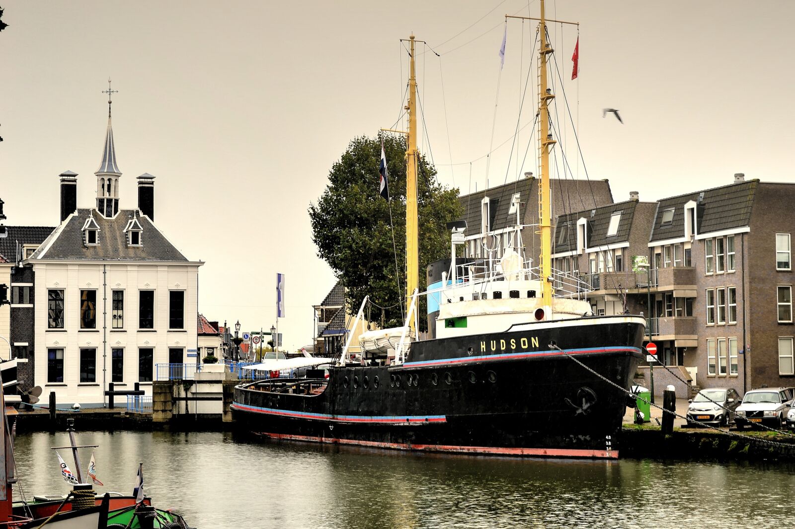 Nikon D3200 sample photo. Hudson, maassluis, boat photography