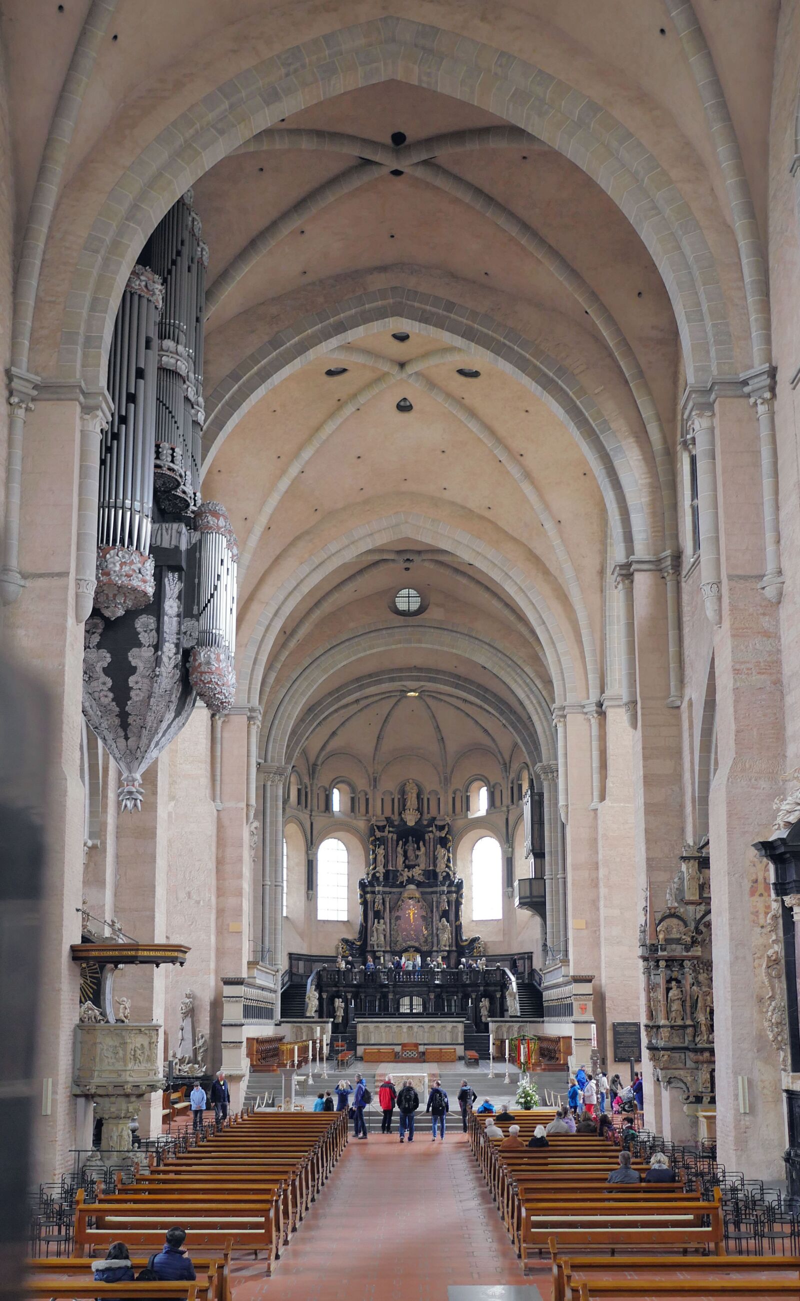 Panasonic Lumix DMC-GX8 sample photo. Trier, dom, bishop church photography