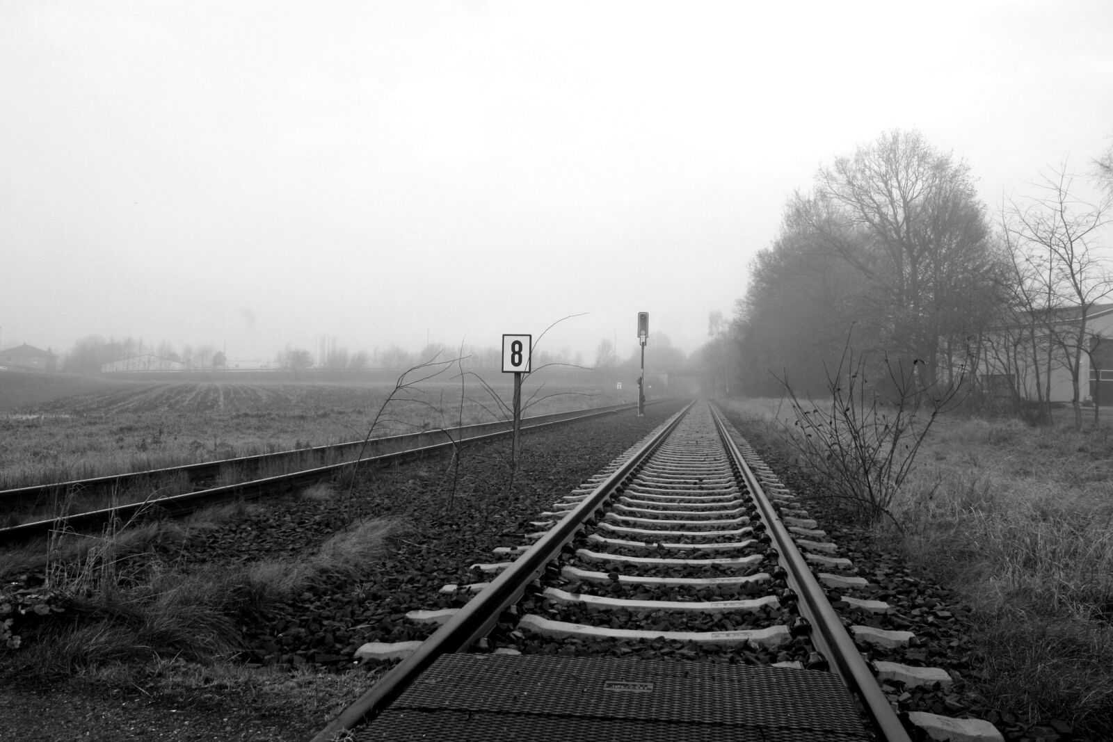 Canon EOS 1000D (EOS Digital Rebel XS / EOS Kiss F) sample photo. Railway, railway line, train photography