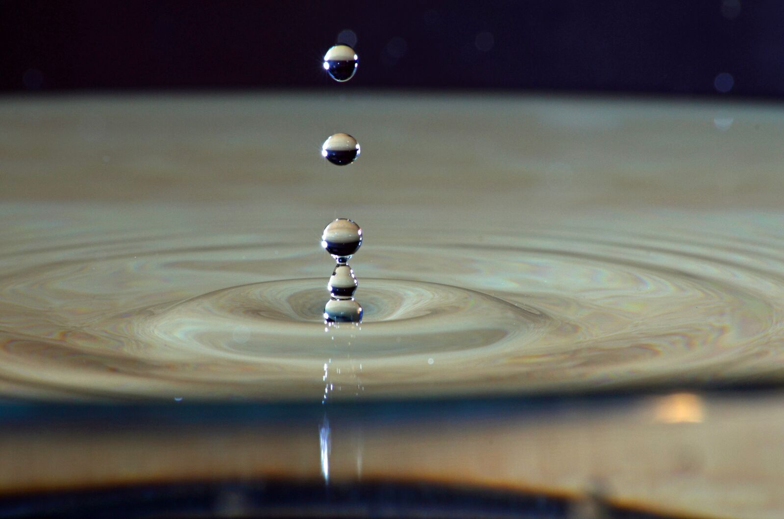 Nikon D5100 sample photo. Drop of water, hochspringender photography