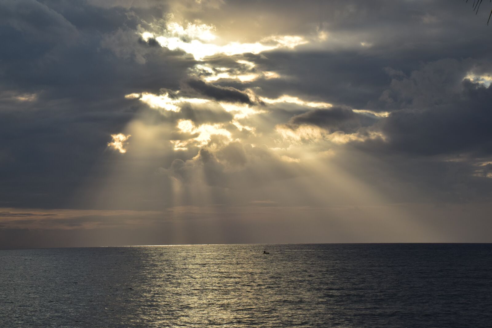 Nikon D5300 sample photo. Sun, clouds, rays photography