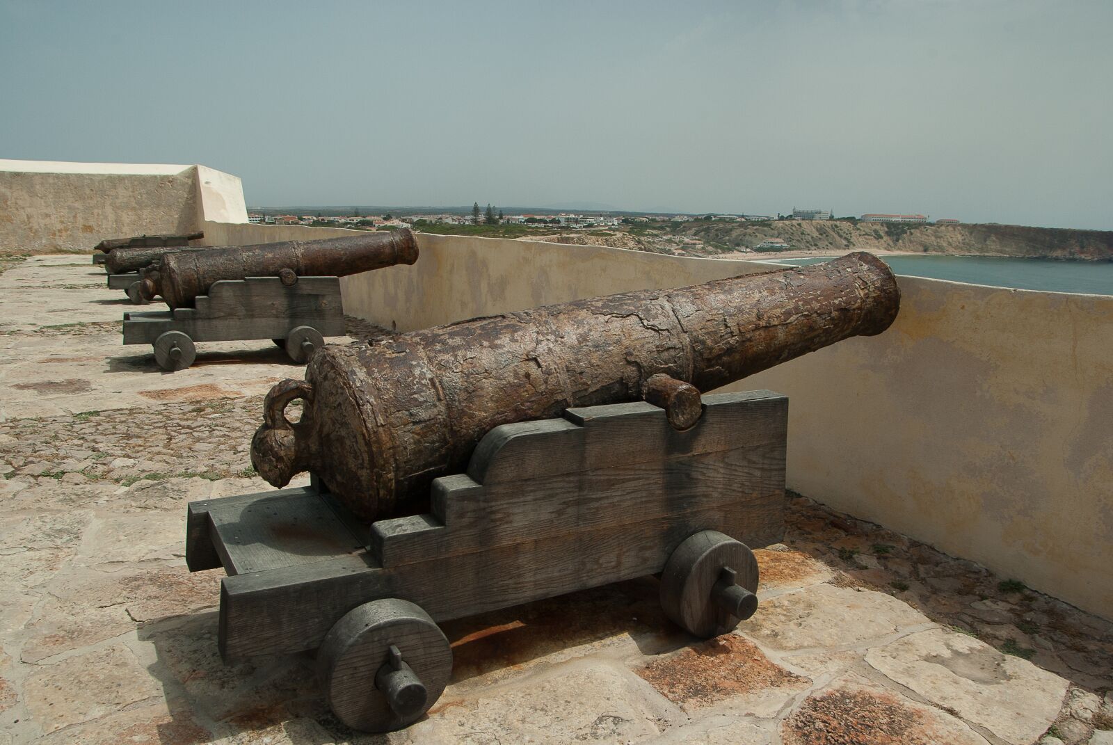 Pentax K10D sample photo. Fortress, guns, war photography