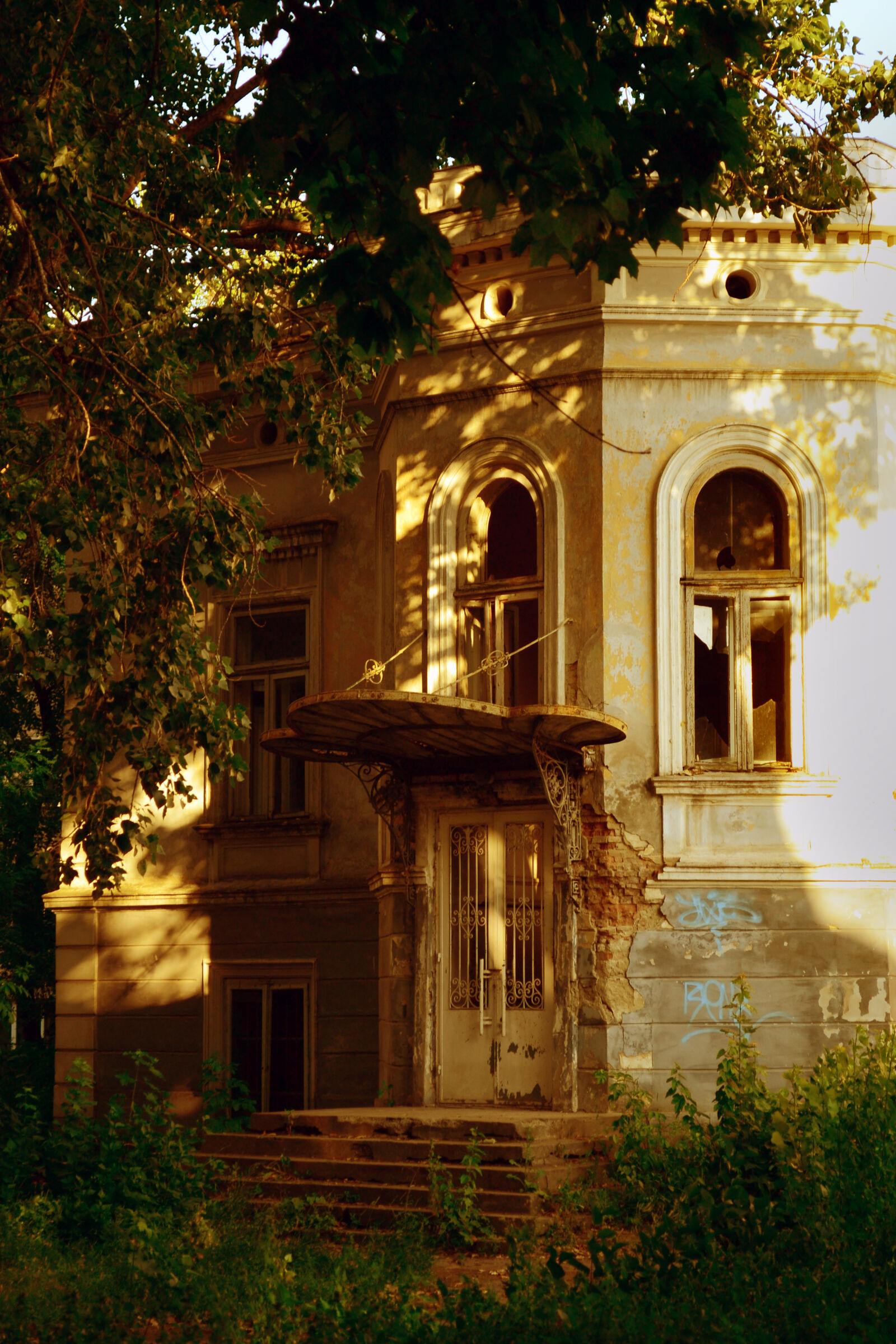 Nikon D3100 sample photo. Abandoned, architecture, building, eroded photography