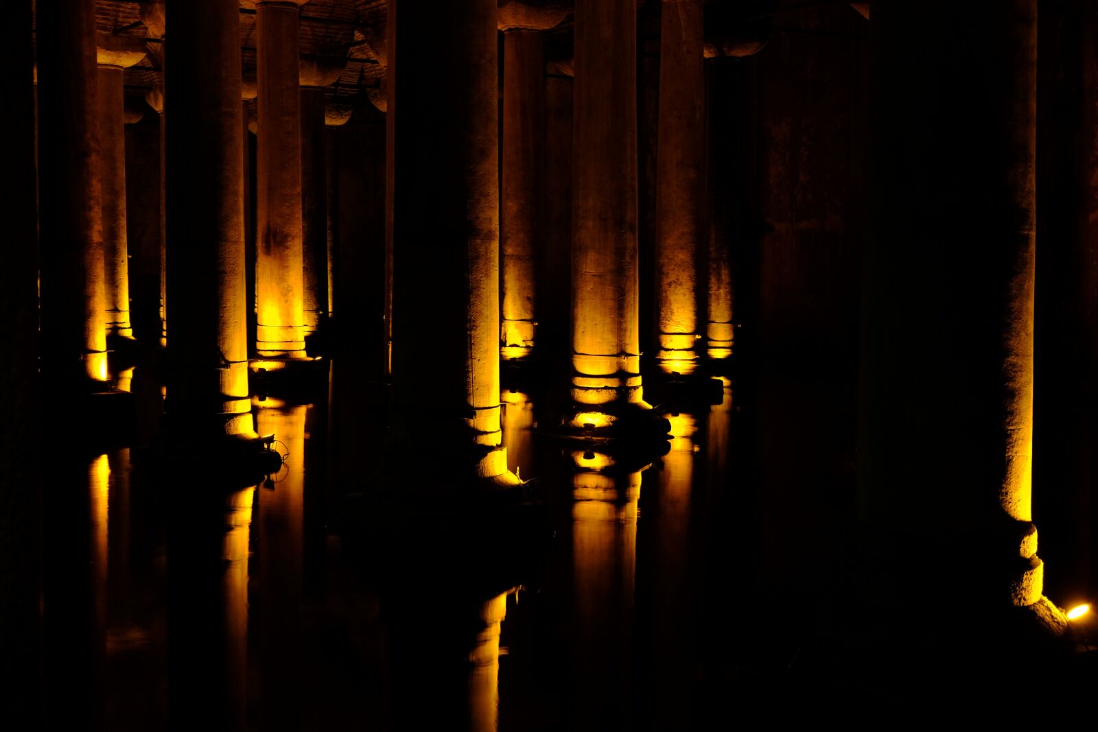 Fujifilm X-T1 sample photo. Columns, lighting, contrast photography
