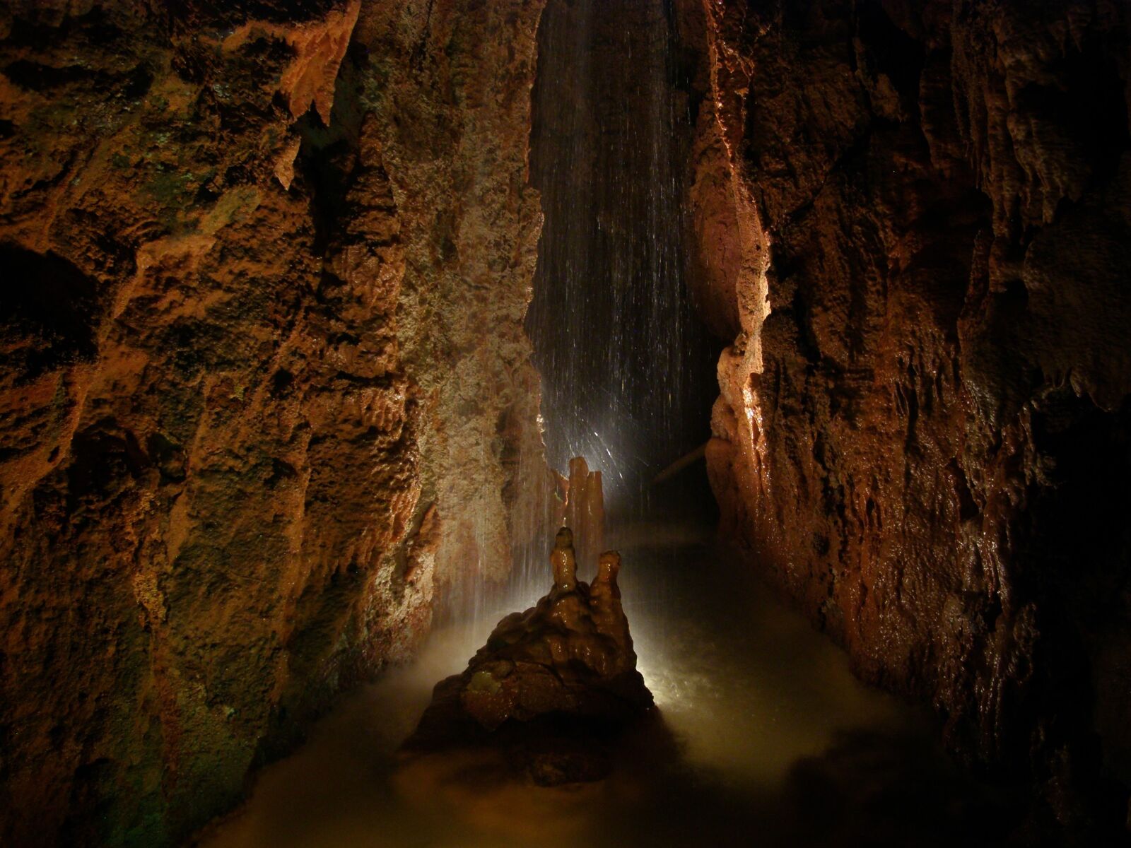 Olympus SP510UZ sample photo. Cave, grotto, rocks photography