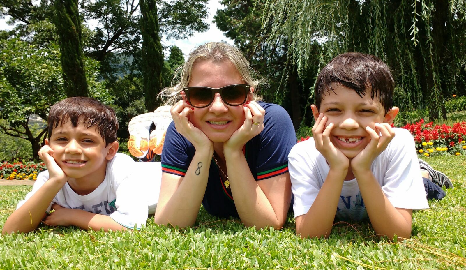 Motorola MotoG3 sample photo. Family, woman, children photography