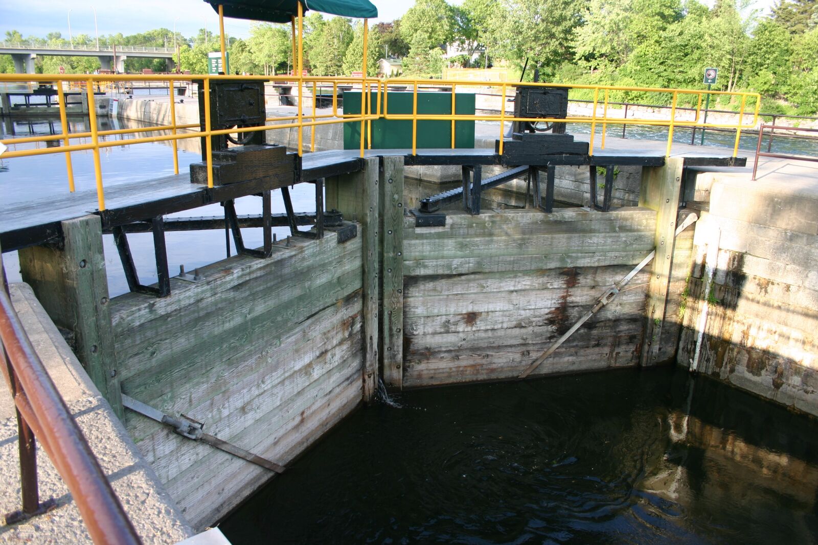 Canon EOS 300D (EOS Digital Rebel / EOS Kiss Digital) sample photo. Trent-severn waterway, ontario, locks photography