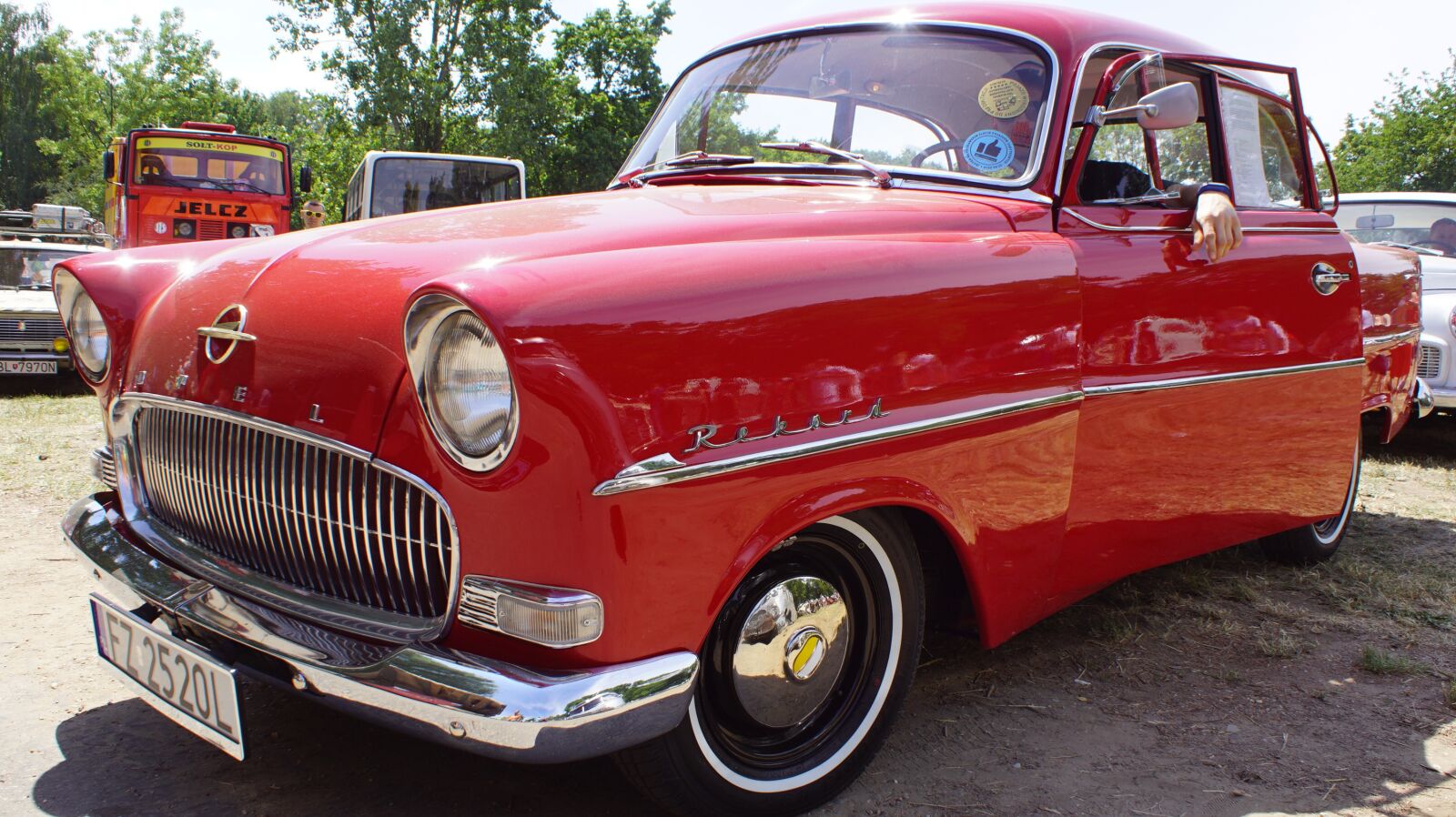 Sony SLT-A68 sample photo. Antique auto, rally of photography