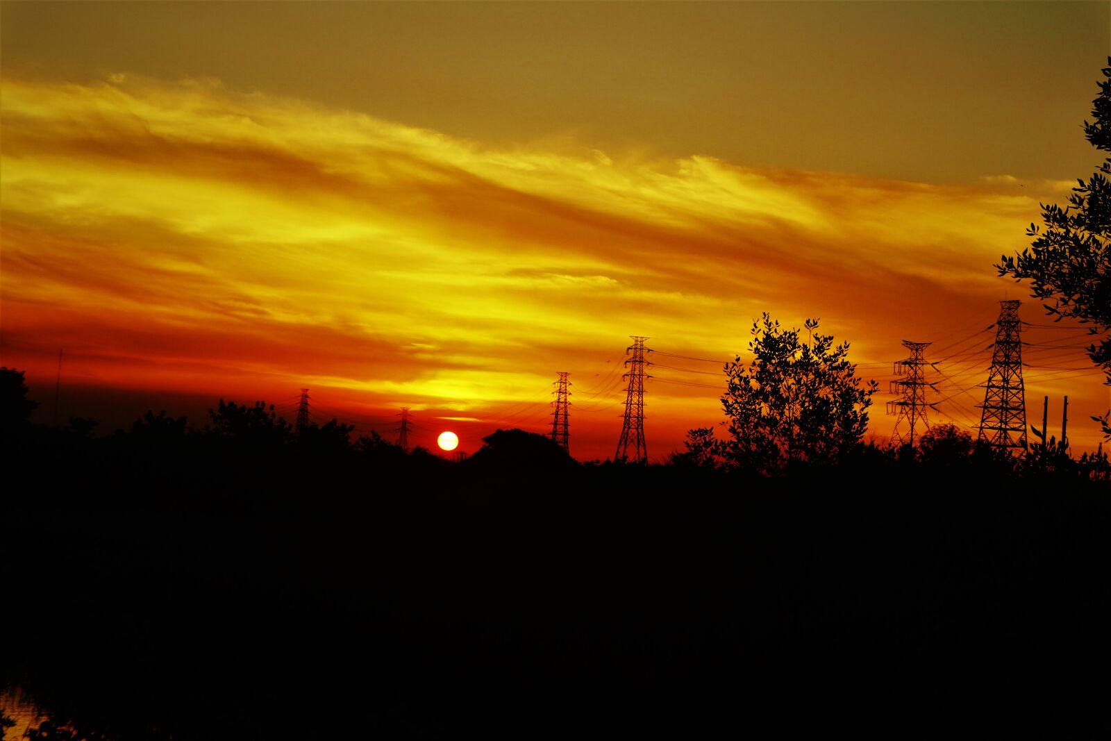 Canon EOS M10 sample photo. Sunset, sun, landscape photography