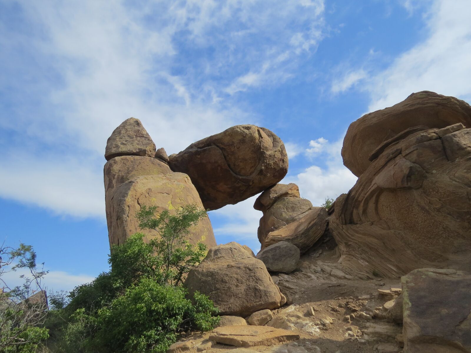 Canon PowerShot SX50 HS sample photo. Desert, rock formation, hiking photography