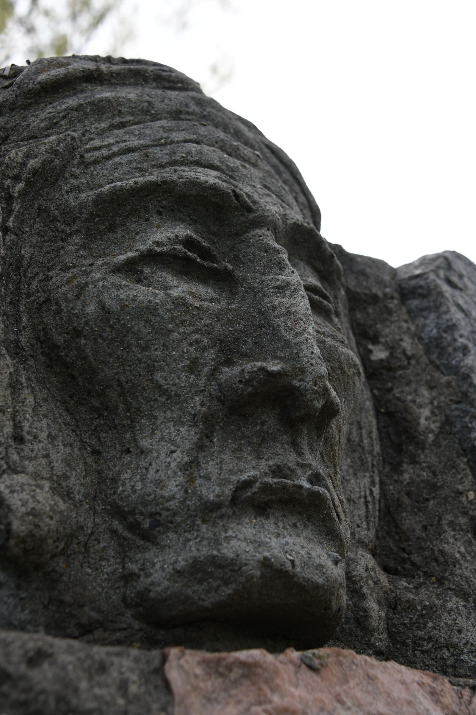 Nikon D850 sample photo. Statue, face, sad photography