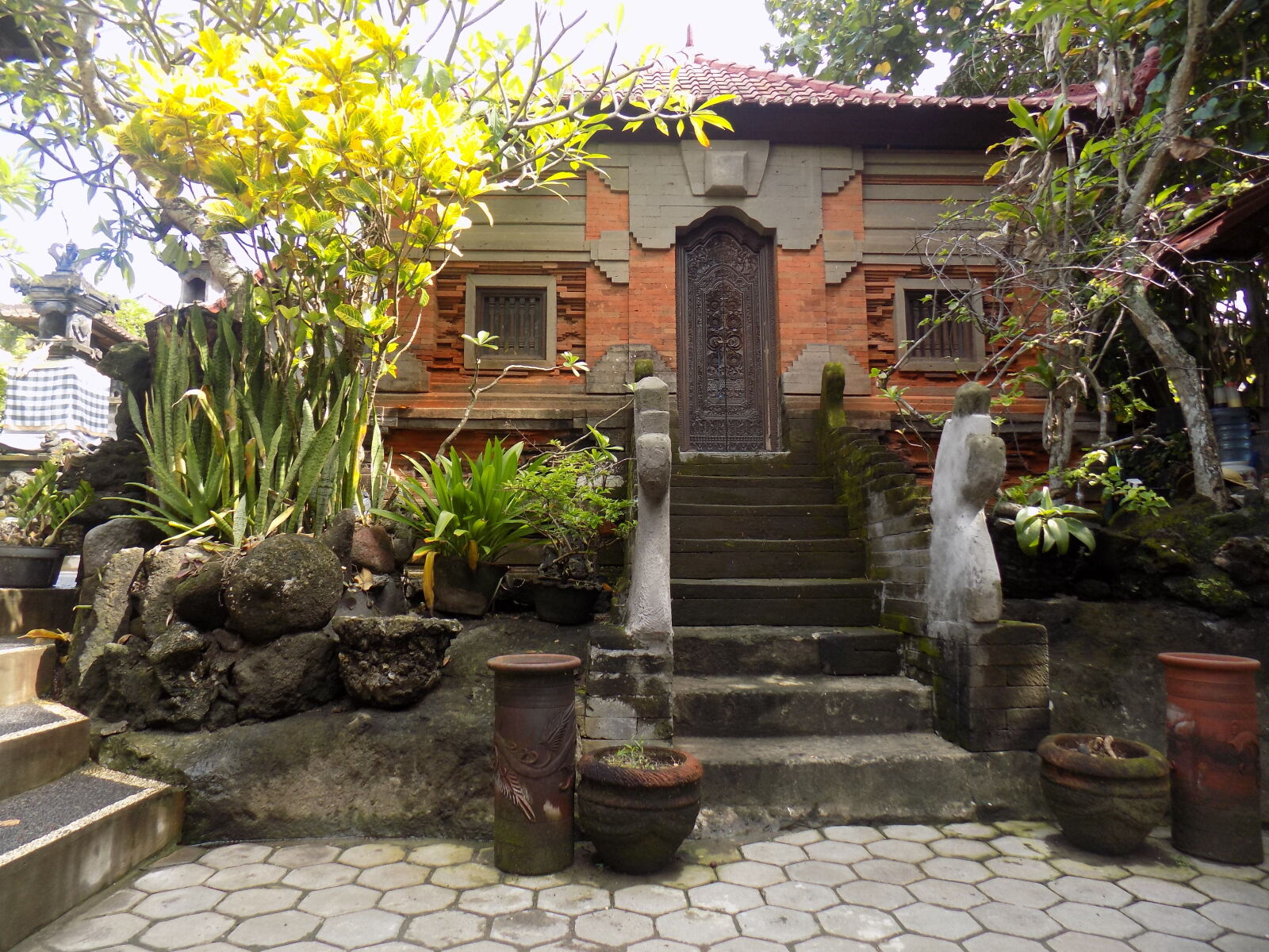 Nikon COOLPIX L330 sample photo. Architectural, bali, balinese, culture photography