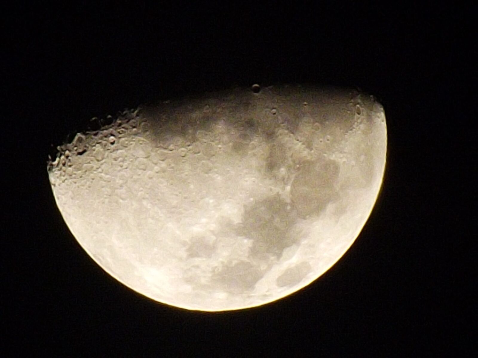 Fujifilm FinePix S4200 sample photo. Moon, night, sky photography