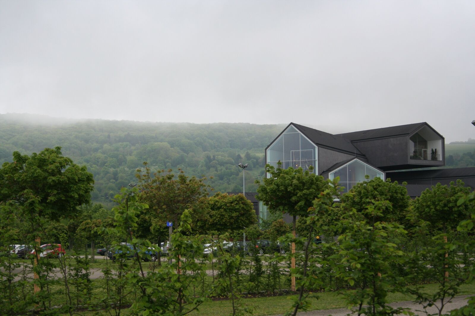 Canon EOS 350D (EOS Digital Rebel XT / EOS Kiss Digital N) sample photo. Architecture, landscape, building photography