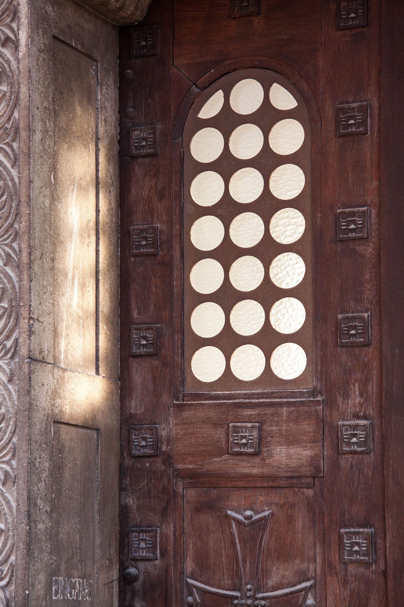 Canon EOS 50D sample photo. Input, door, goal photography