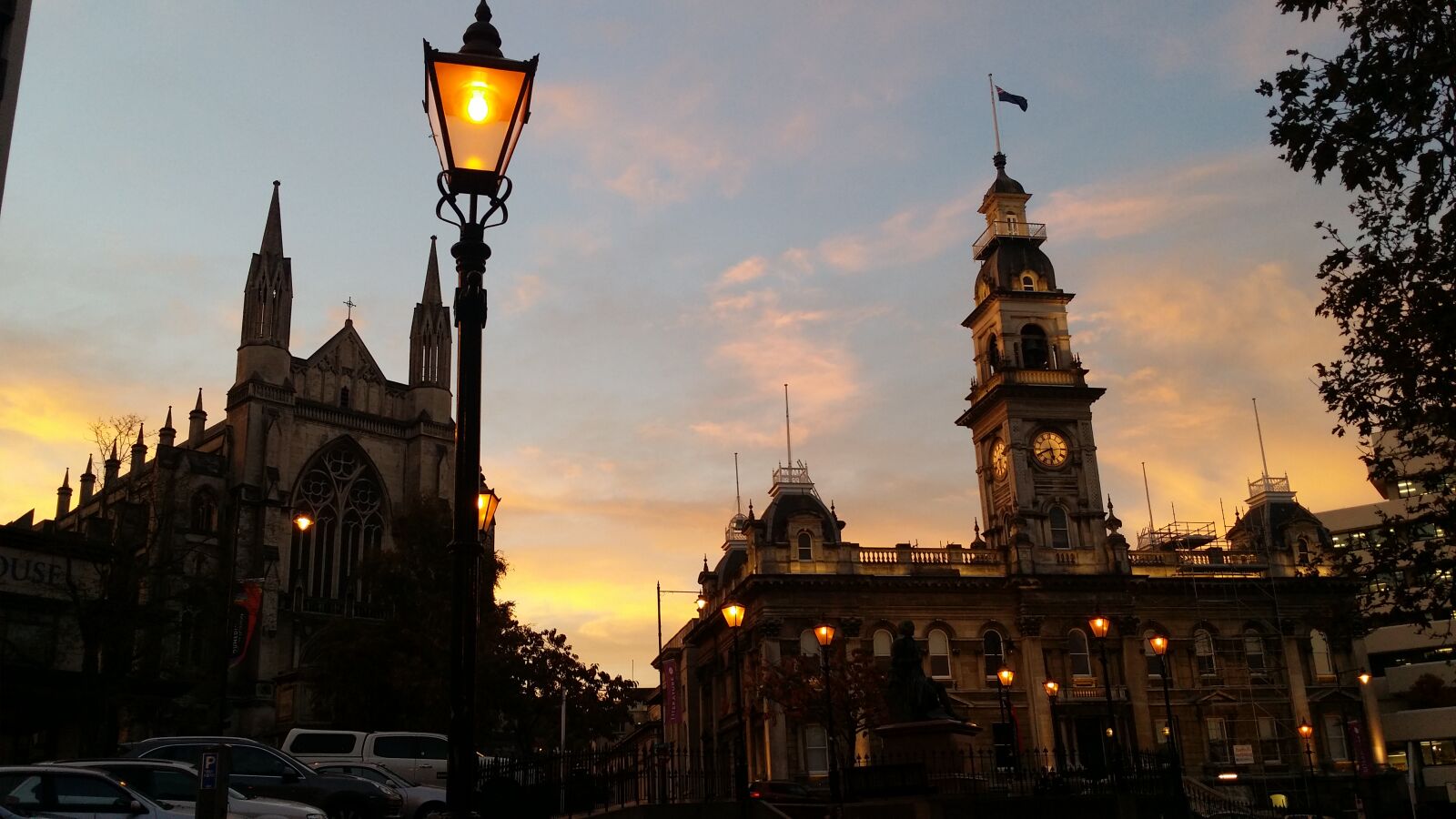 Samsung Galaxy S4 sample photo. Architecture, evening, sky, golden photography