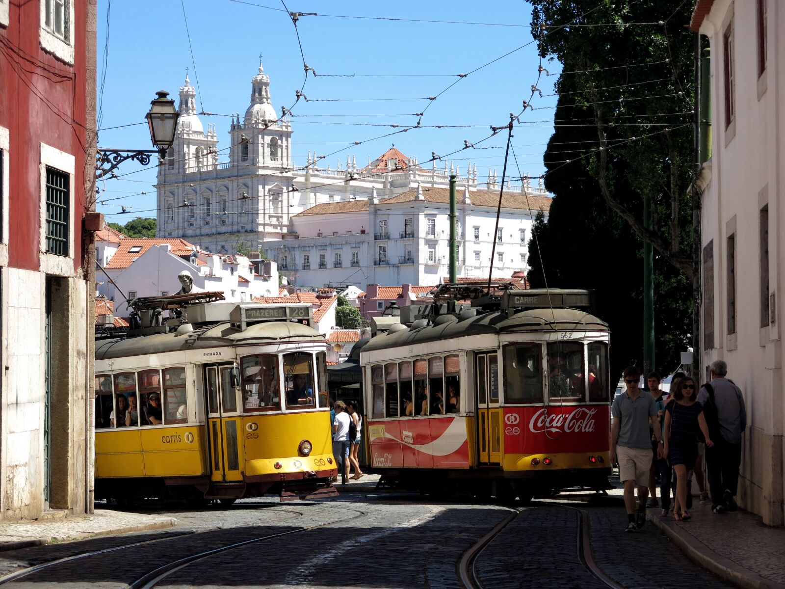 Canon PowerShot G15 sample photo. Lisbon, historic center, tram photography