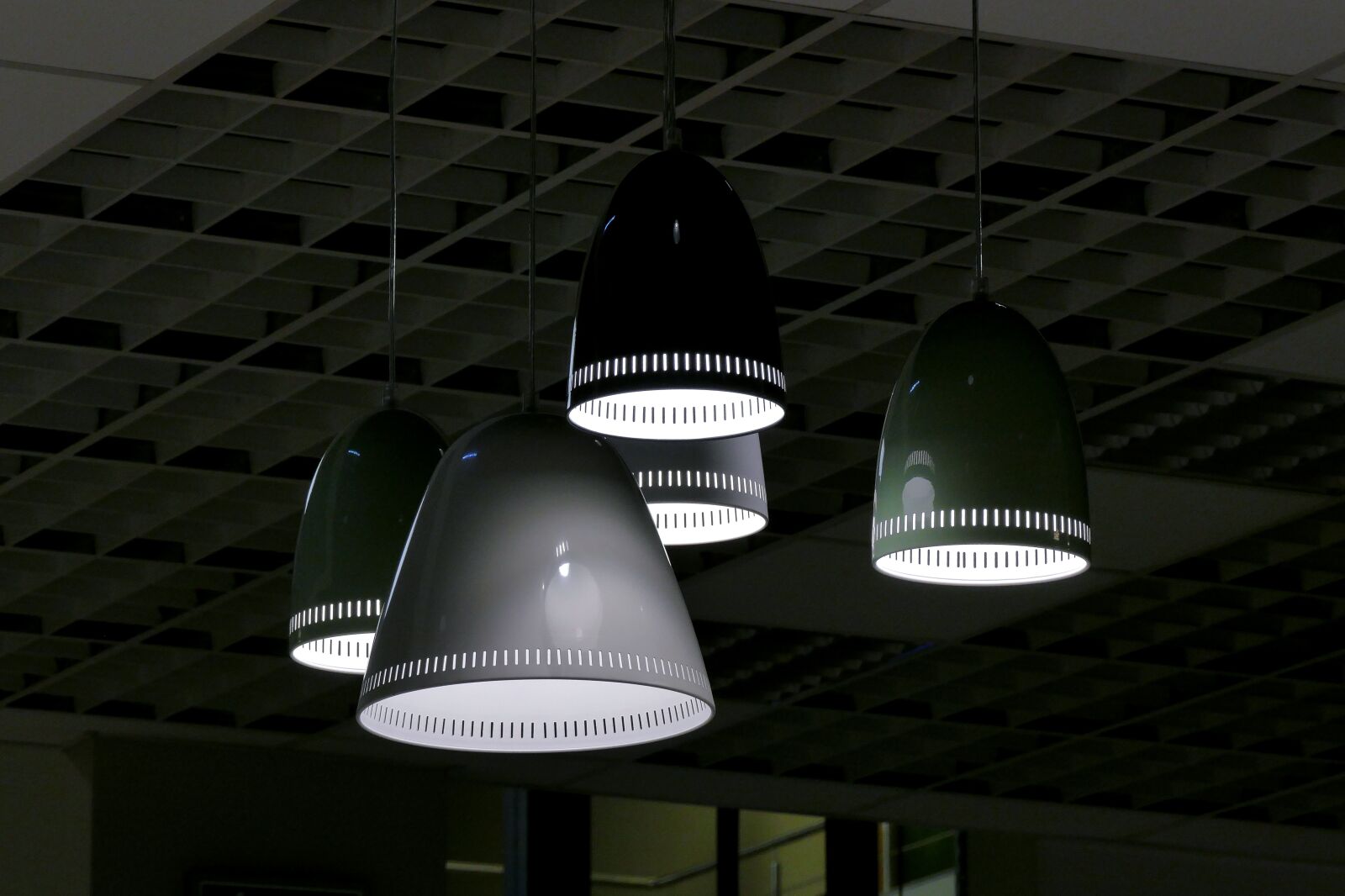 Panasonic Lumix DMC-FZ1000 sample photo. Replacement lamp, the light photography