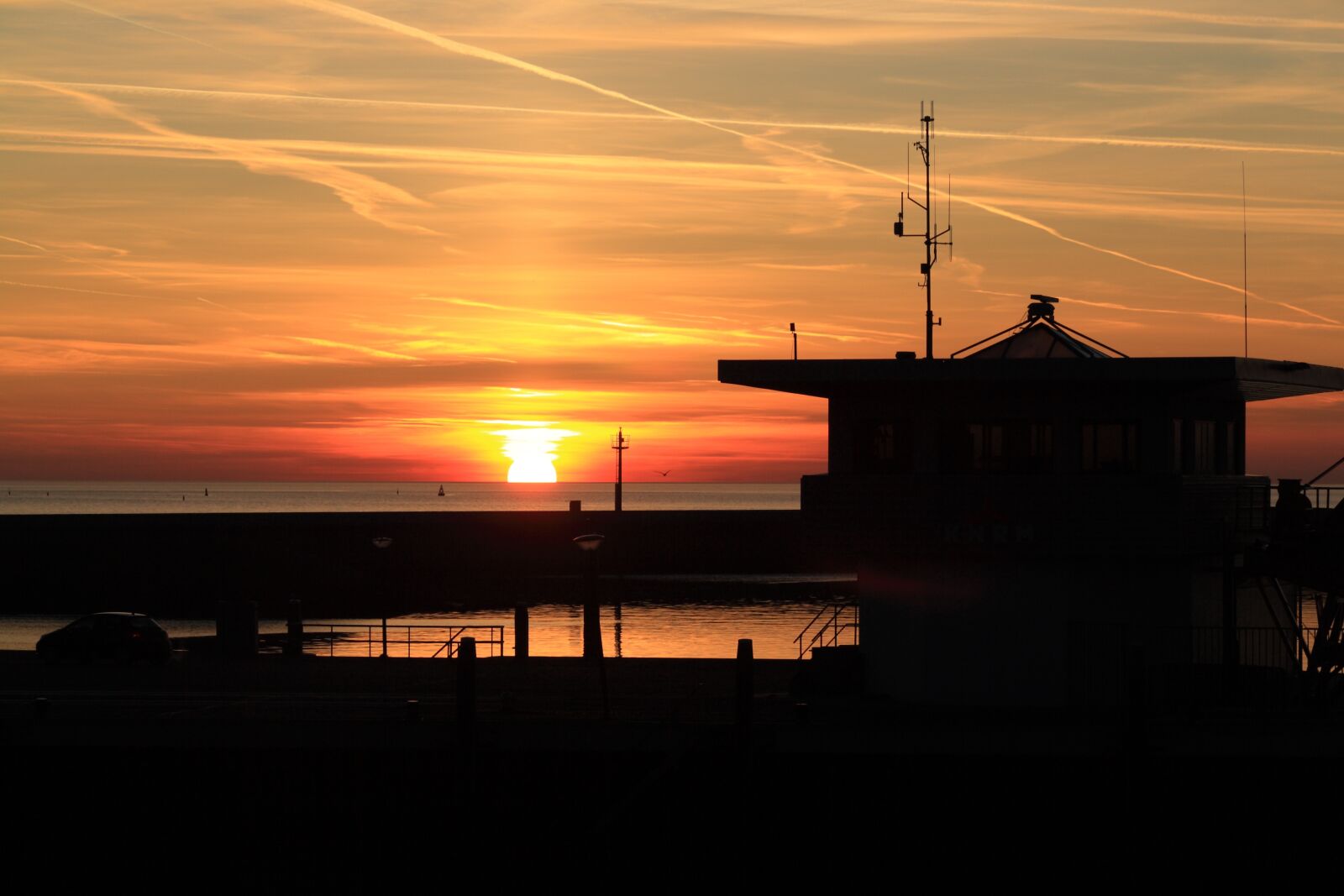 Canon EOS 1000D (EOS Digital Rebel XS / EOS Kiss F) sample photo. Netherlands, harlingen, sunset photography
