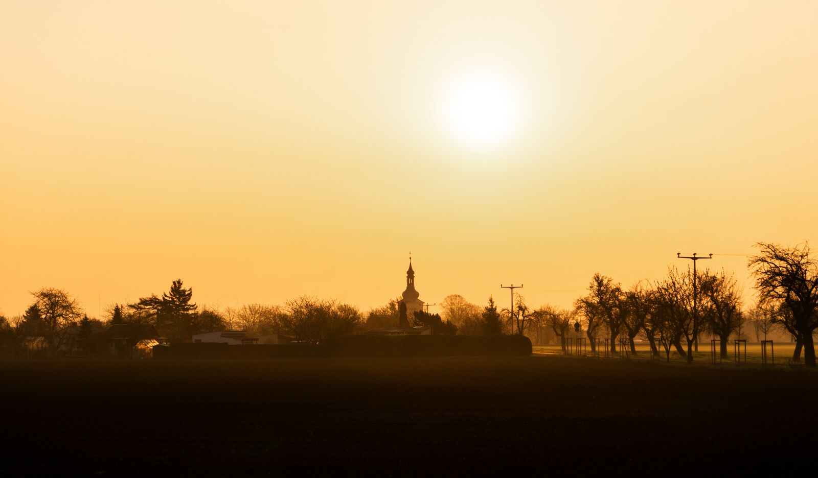 Sony a7 II + Sony FE 28-70mm F3.5-5.6 OSS sample photo. Morning, city, sunrise photography