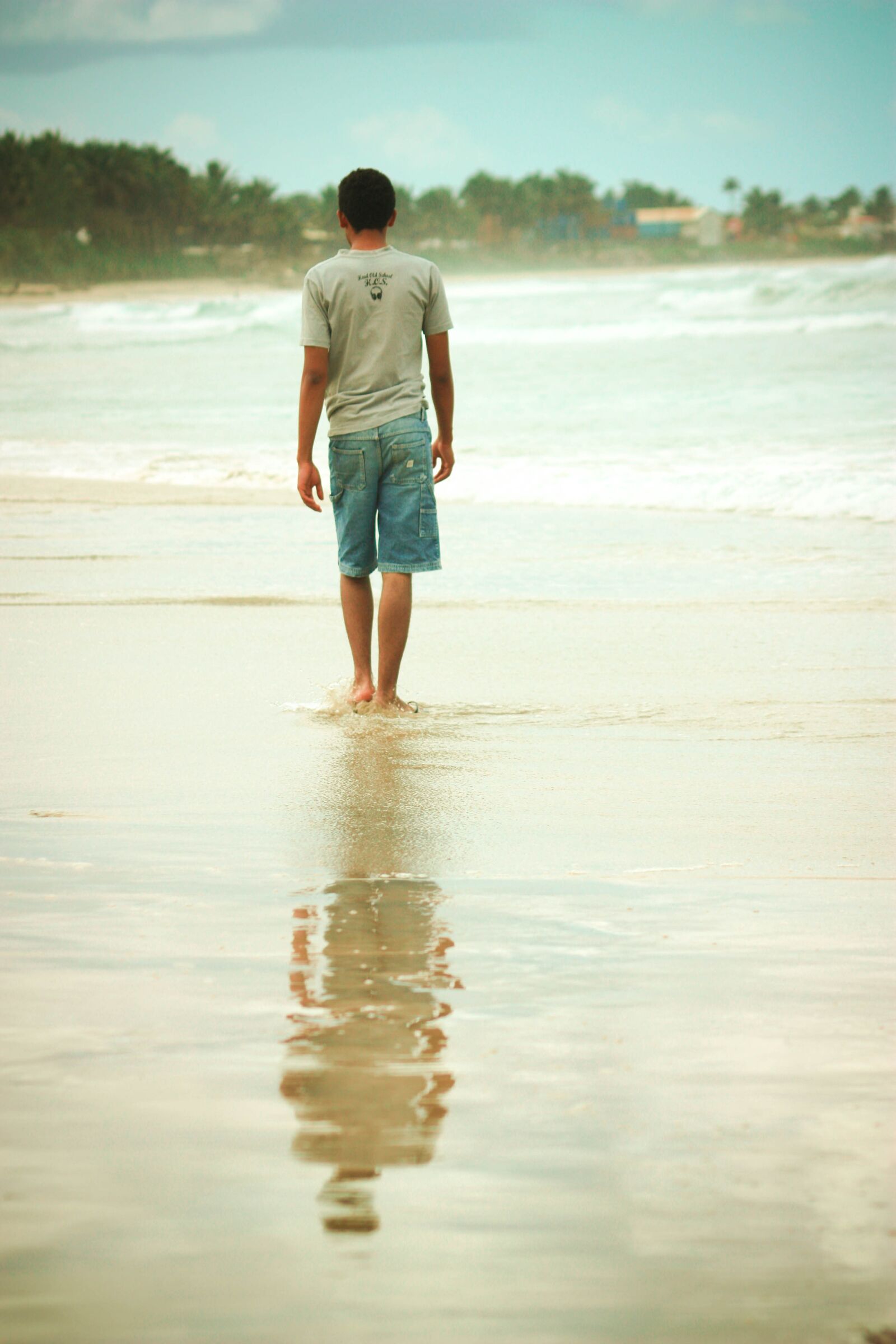 Canon EOS 450D (EOS Rebel XSi / EOS Kiss X2) sample photo. Loneliness, lonely, walking photography