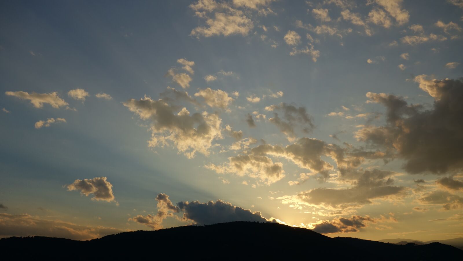 Sony Cyber-shot DSC-RX100 II sample photo. Sunbeam, clouds, sunset photography