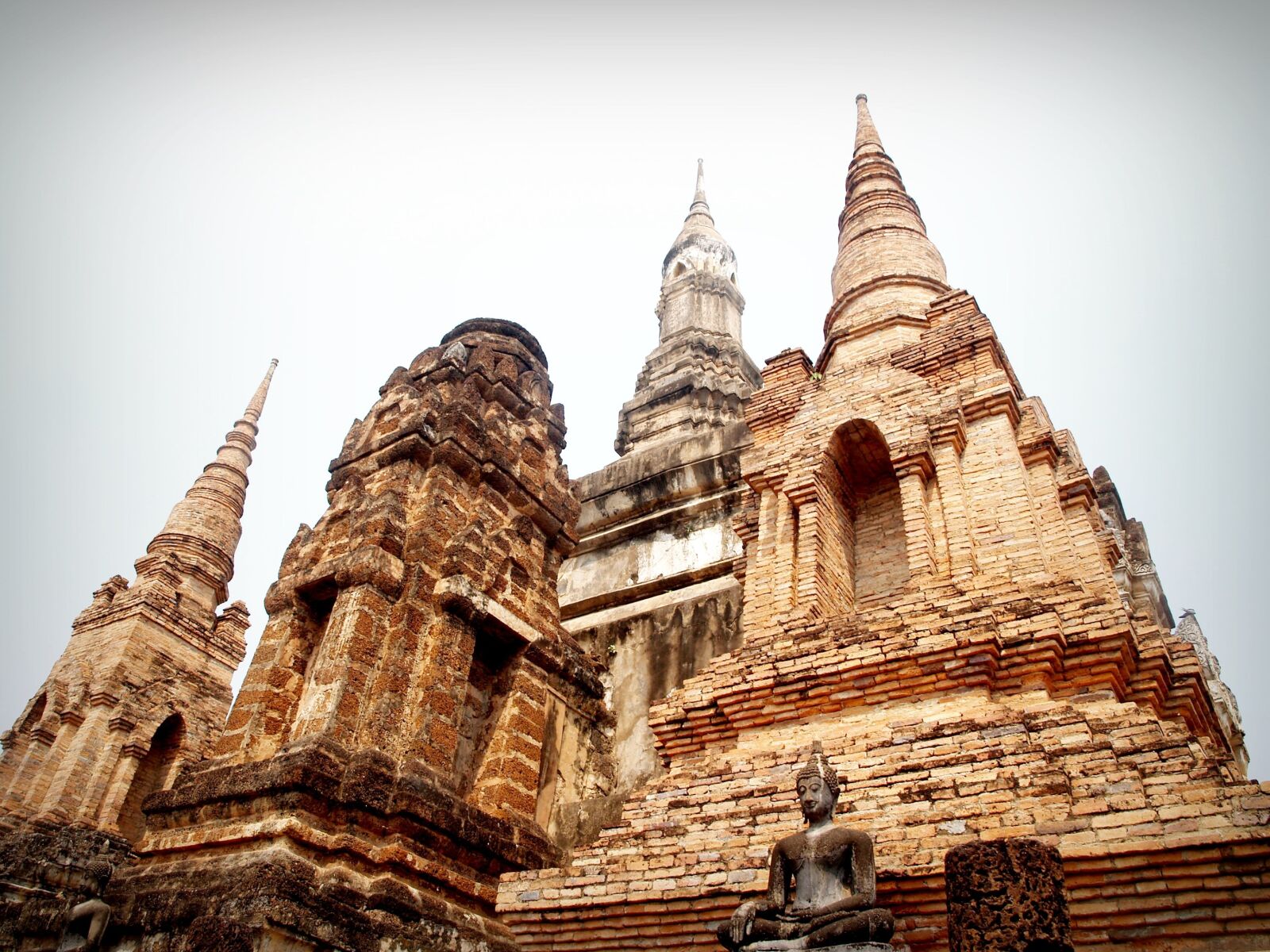 Olympus E-300 (EVOLT E-300) sample photo. Ancient, architecture, art photography