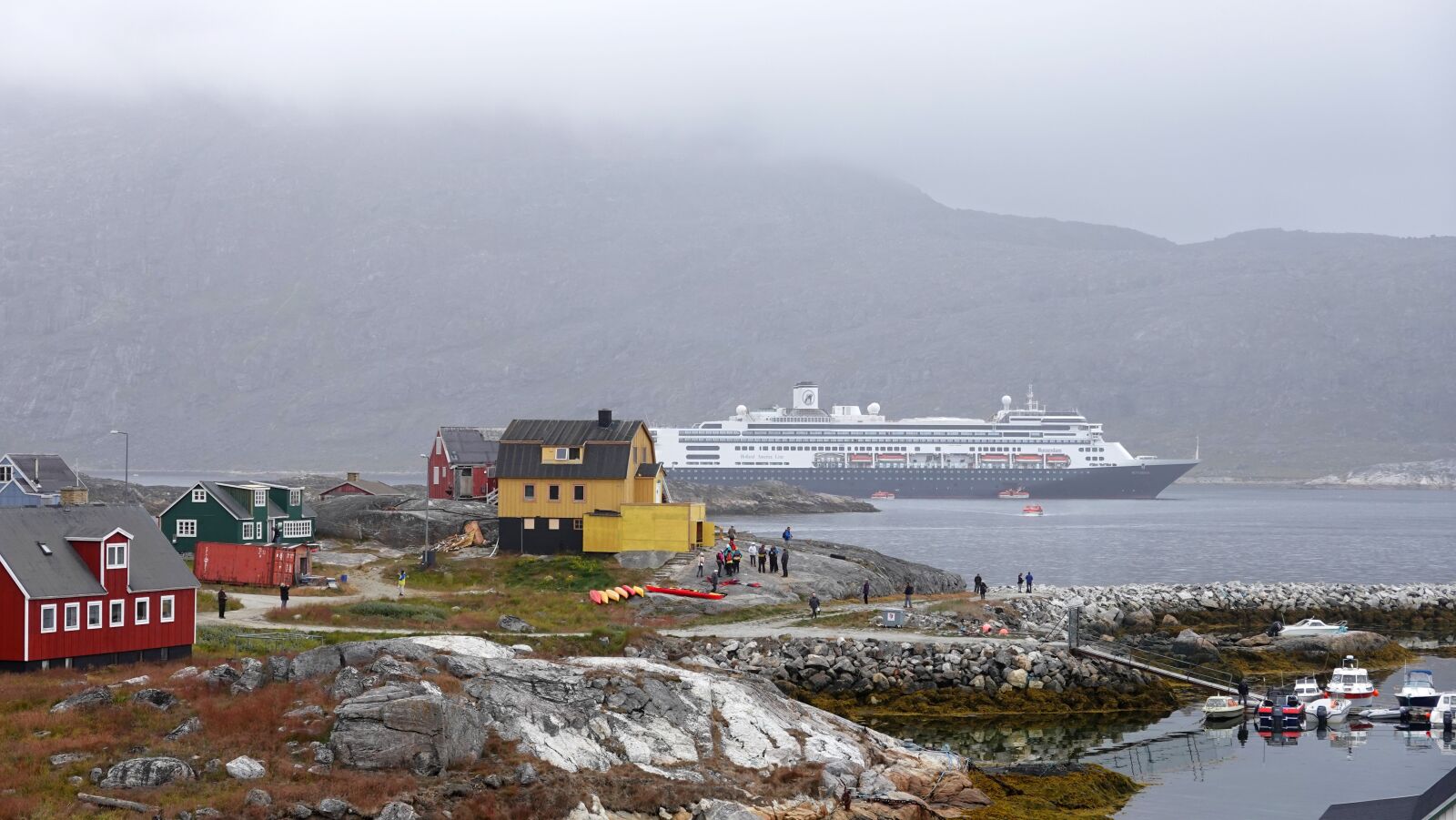 Sony Cyber-shot DSC-RX100 VI sample photo. Nanortalik, greenland, village photography