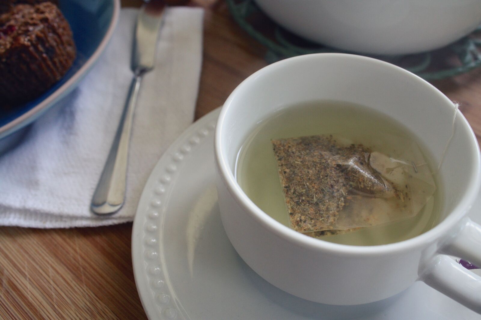 Canon EOS 1000D (EOS Digital Rebel XS / EOS Kiss F) sample photo. Tea, cup, seeping photography