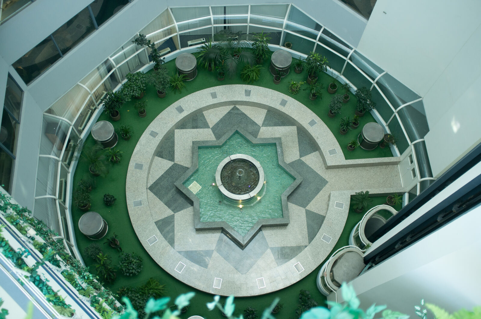 Fujifilm FinePix X100 sample photo. 8, building, eight, fountain photography