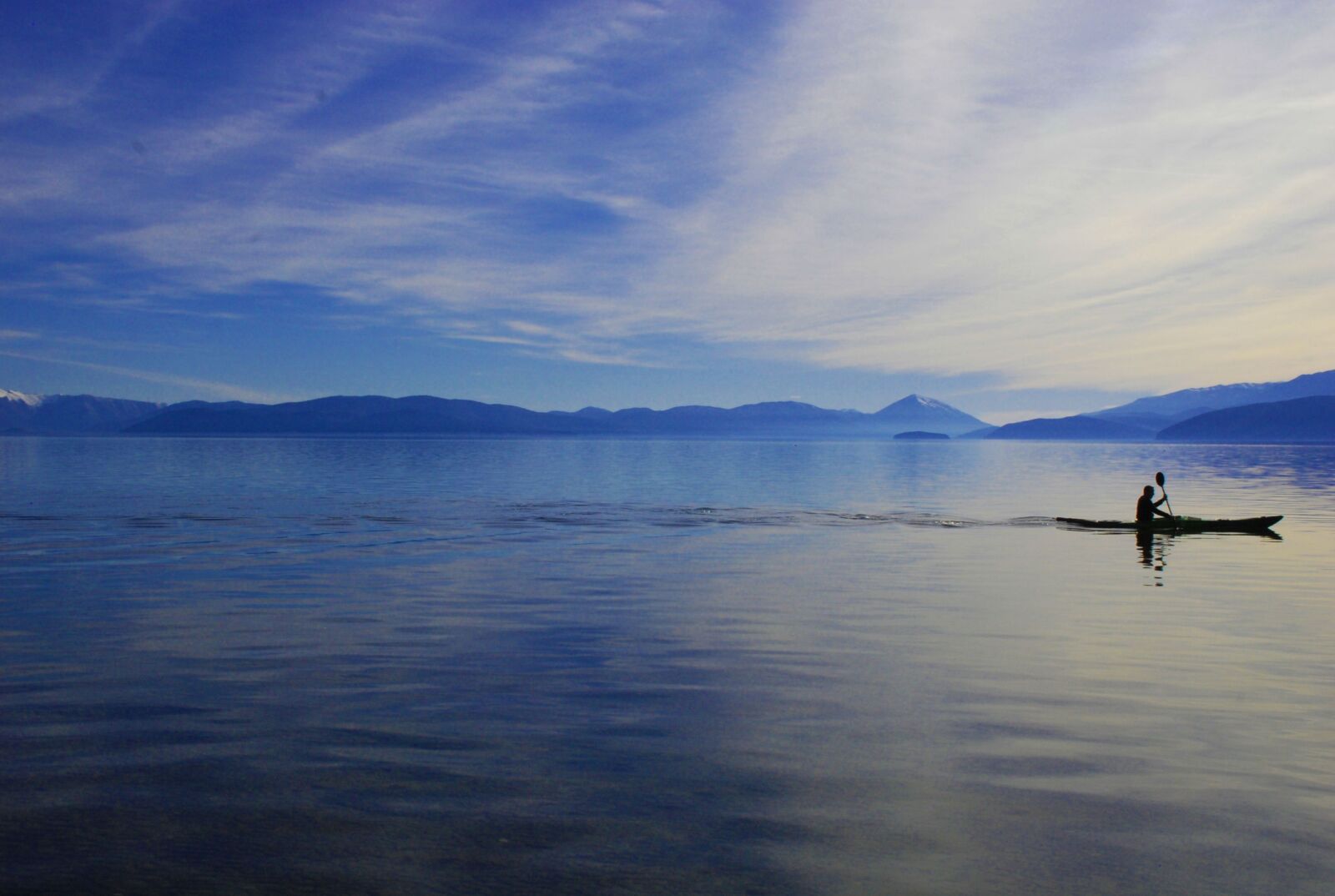 Nikon D80 sample photo. Lake, blue, kayak photography