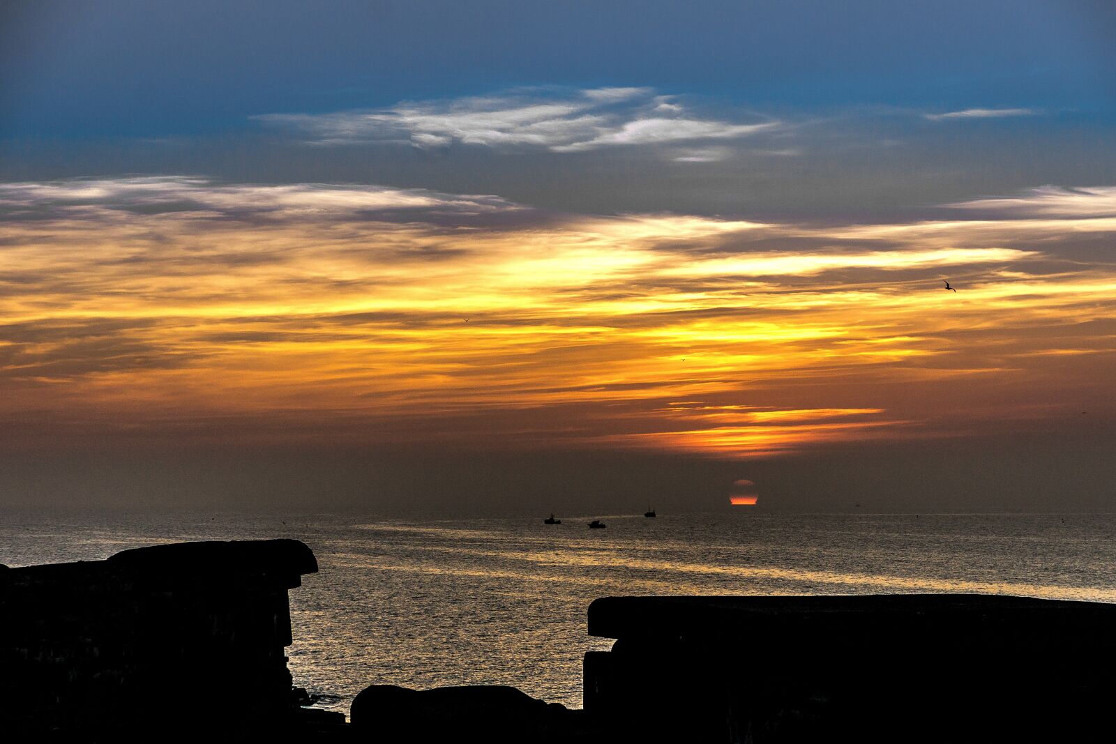 Sony a6000 + Sony Vario-Tessar T* E 16-70mm F4 ZA OSS sample photo. Sunrise, denmark, clouds photography