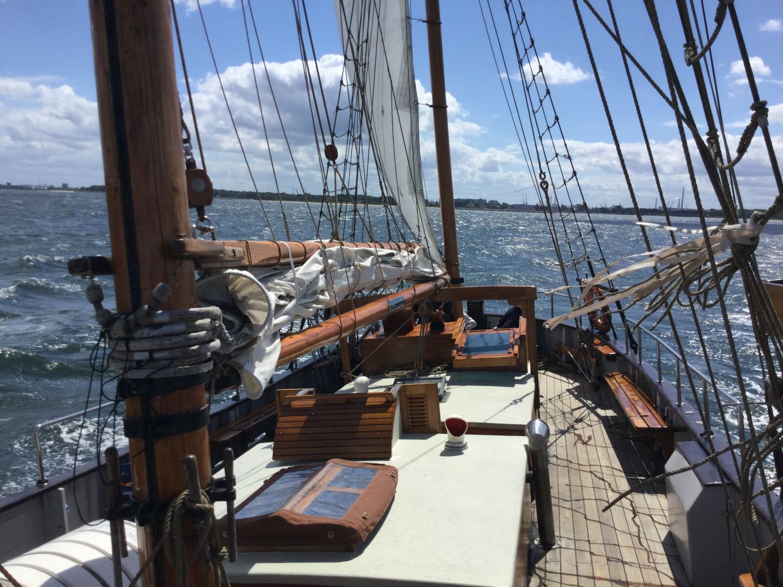 Apple iPad mini 4 sample photo. Yacht, sailing, sea photography