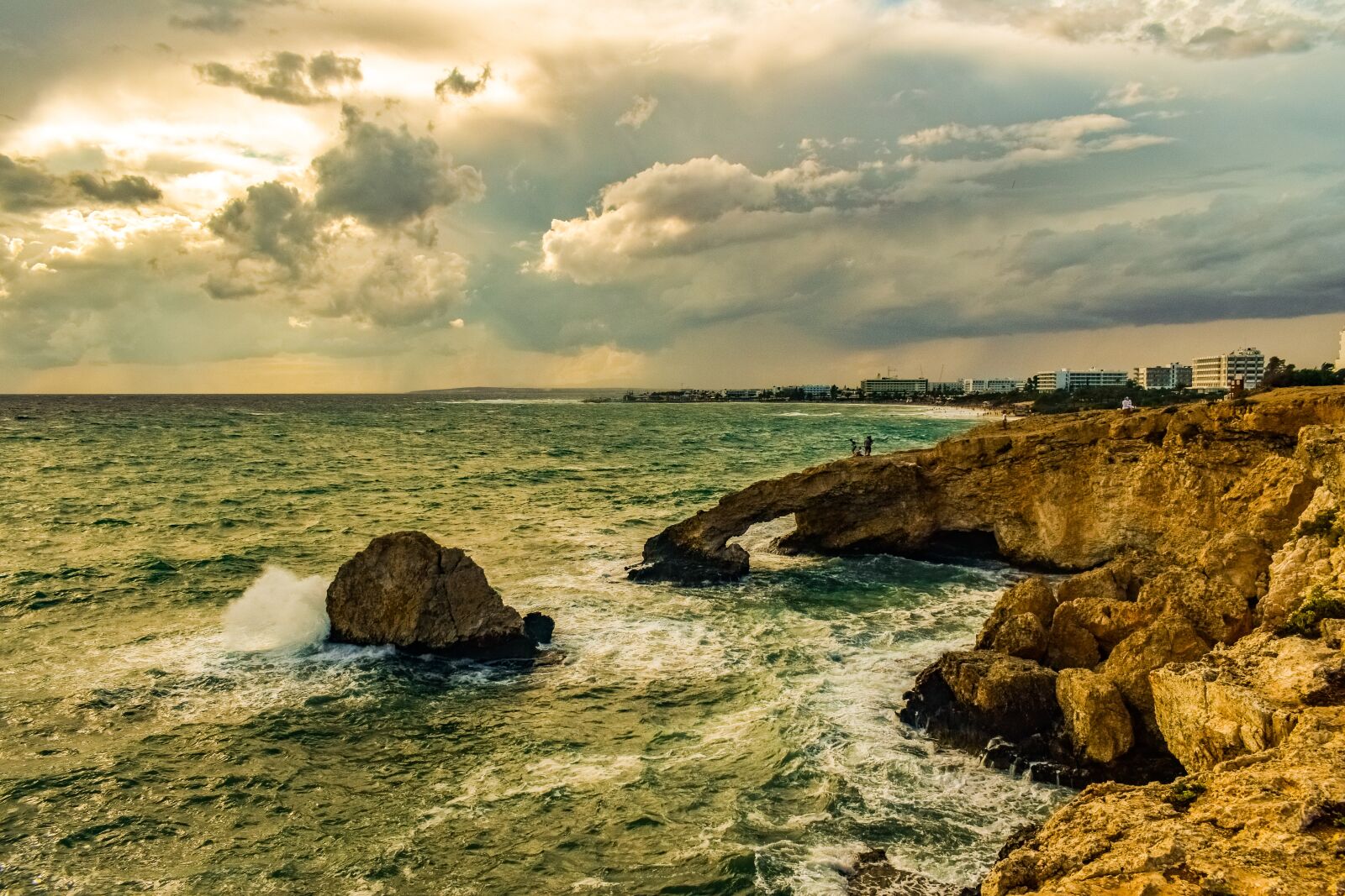 Nikon D3300 sample photo. Rocky coast, waves, smashing photography