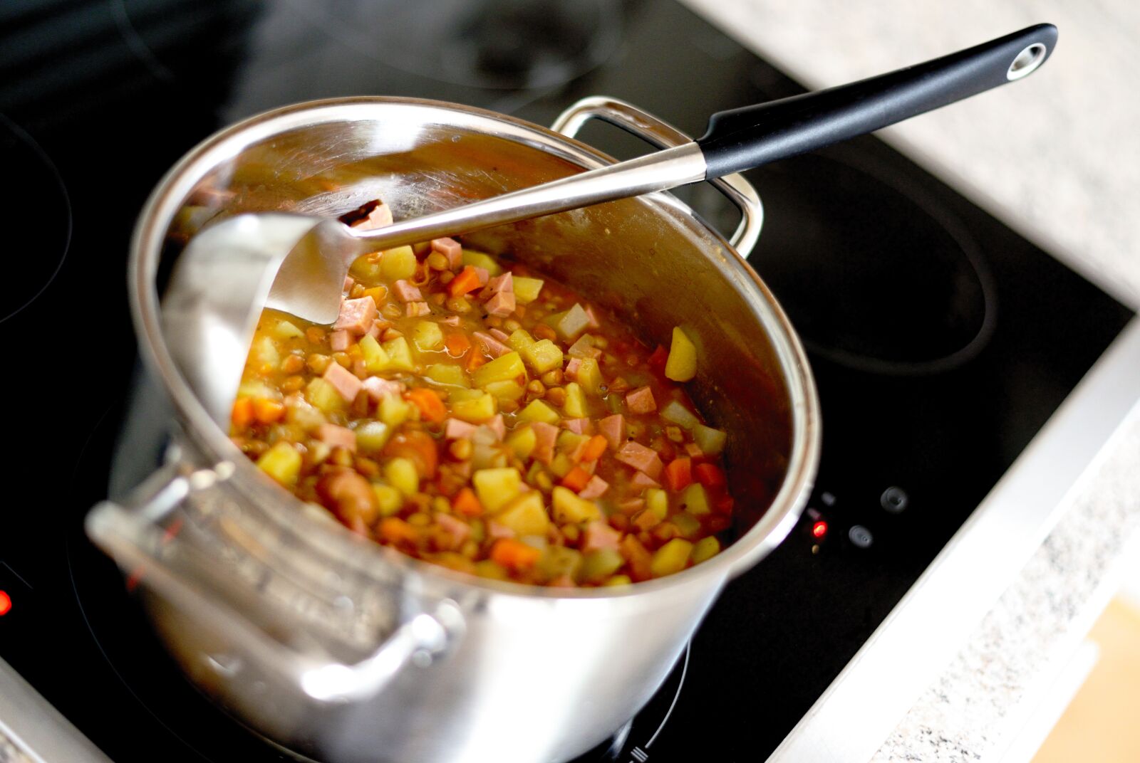 Nikon D610 sample photo. Soup, soup pot, soup photography