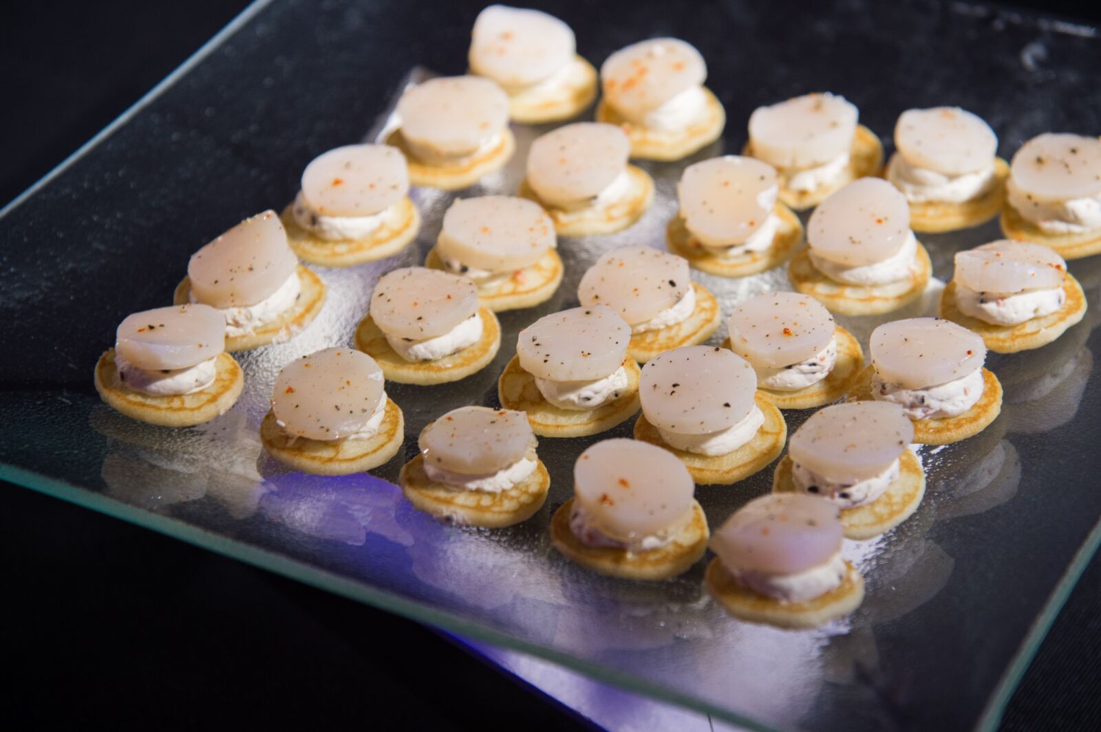 Nikon D4S sample photo. Macaroon, catering, plateau photography